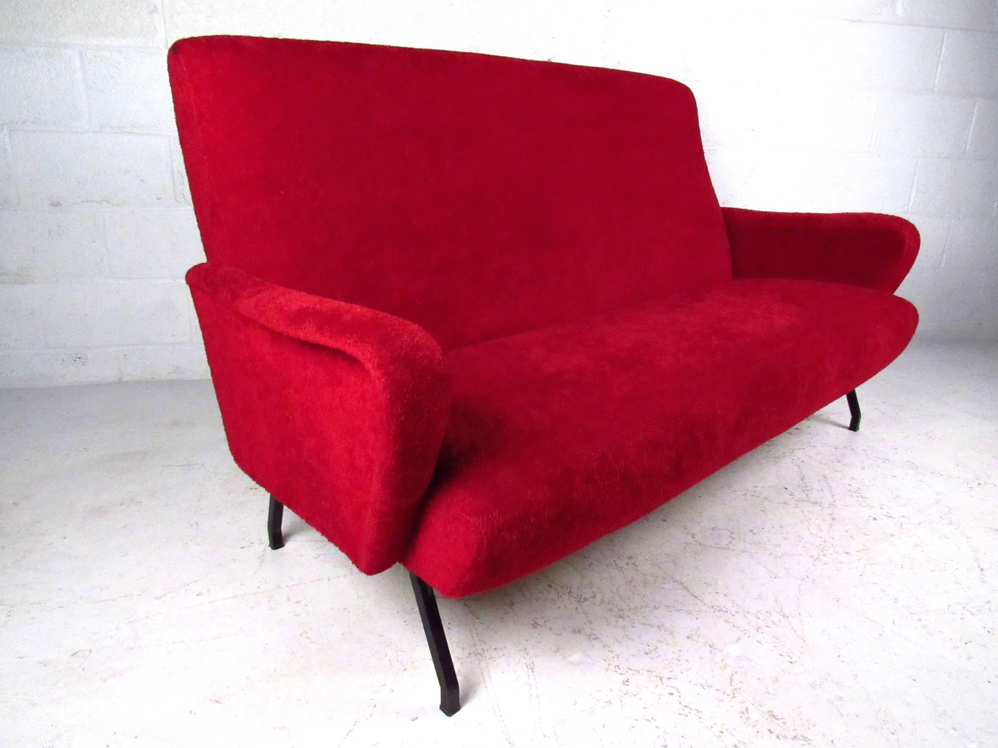 Mid-20th Century Mid-Century Modern Italian Sofa in the Style of Marco Zanuso