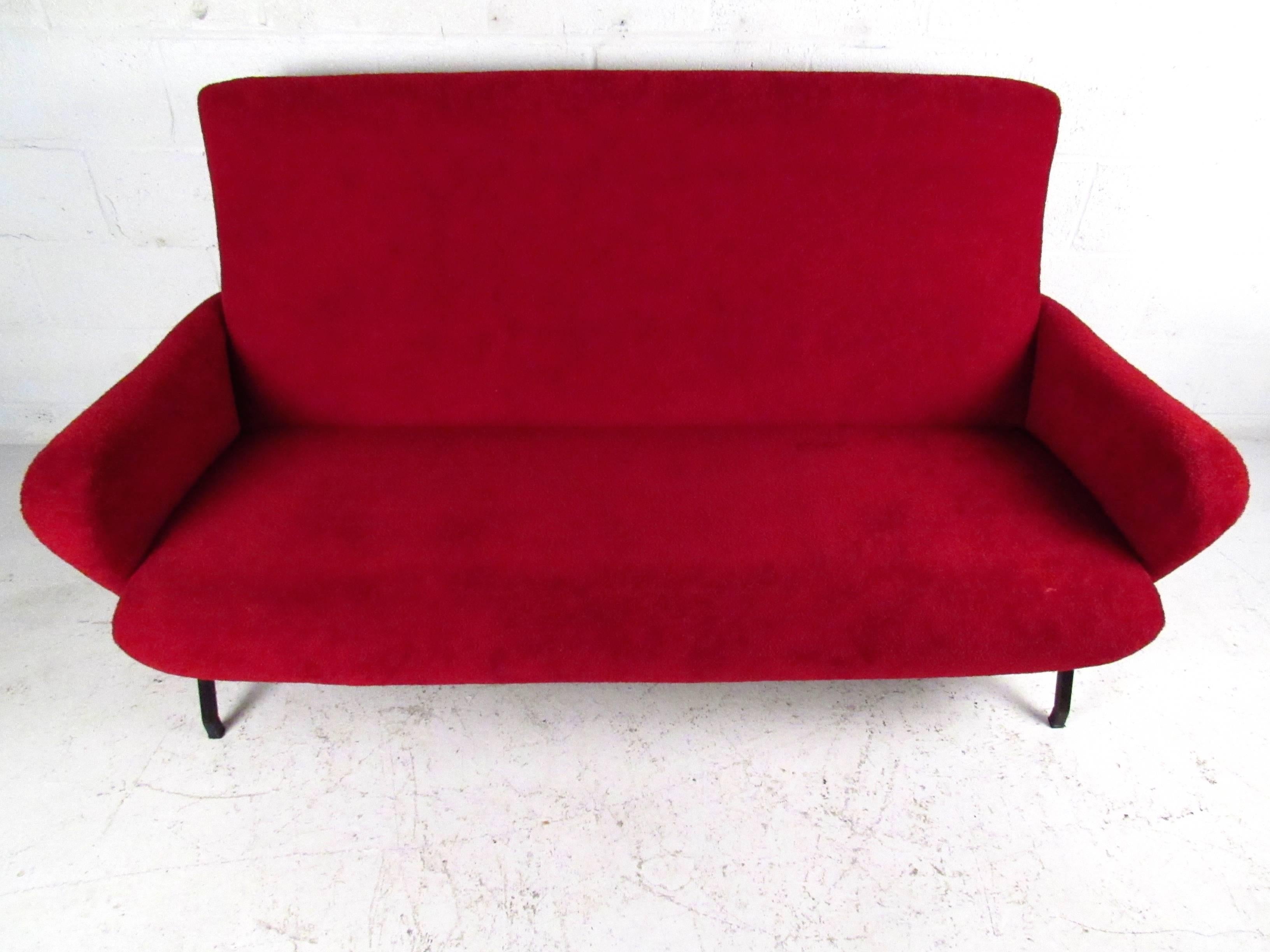 Upholstery Mid-Century Modern Italian Sofa in the Style of Marco Zanuso