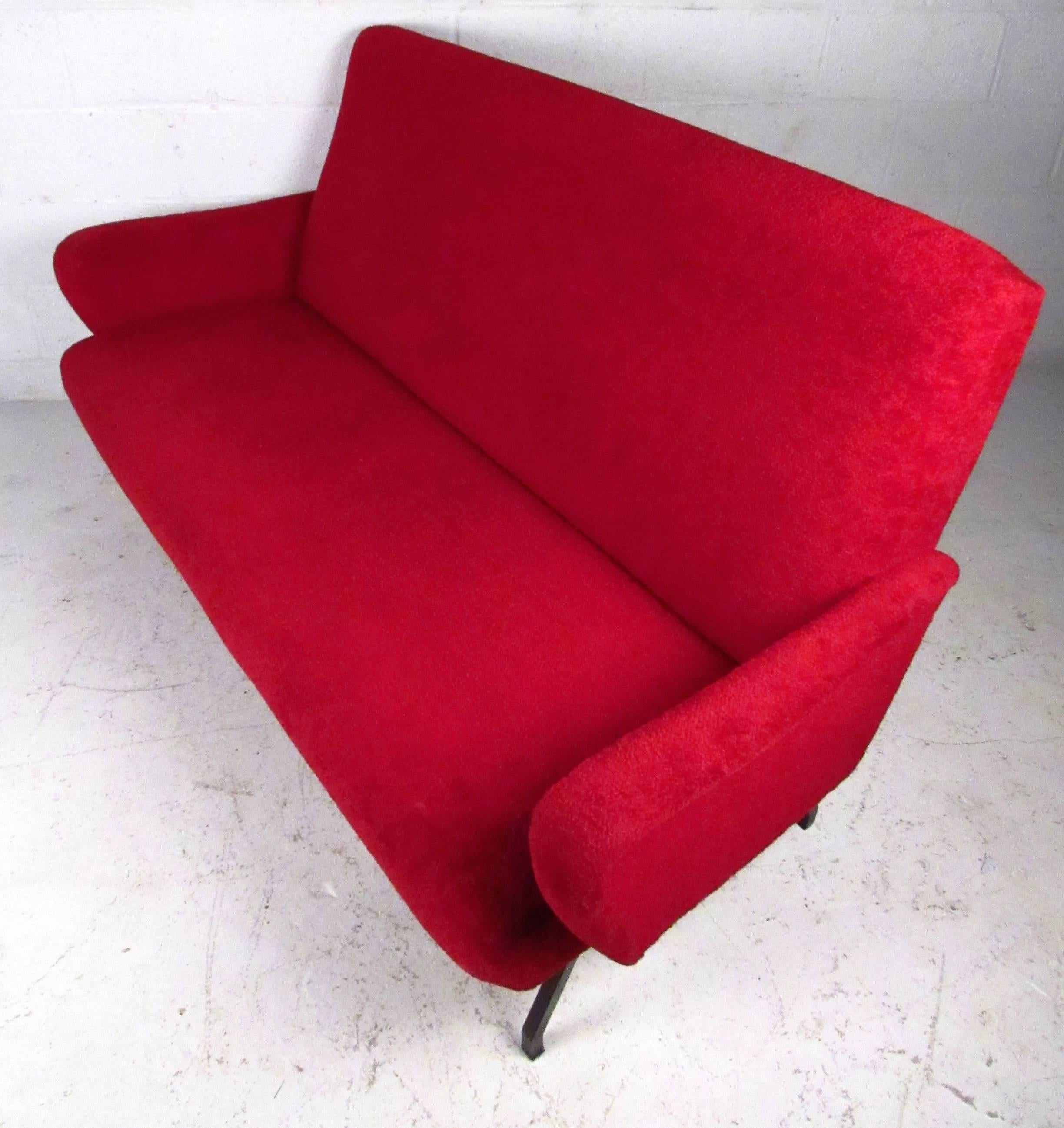 Mid-Century Modern Italian Sofa in the Style of Marco Zanuso In Good Condition In Brooklyn, NY