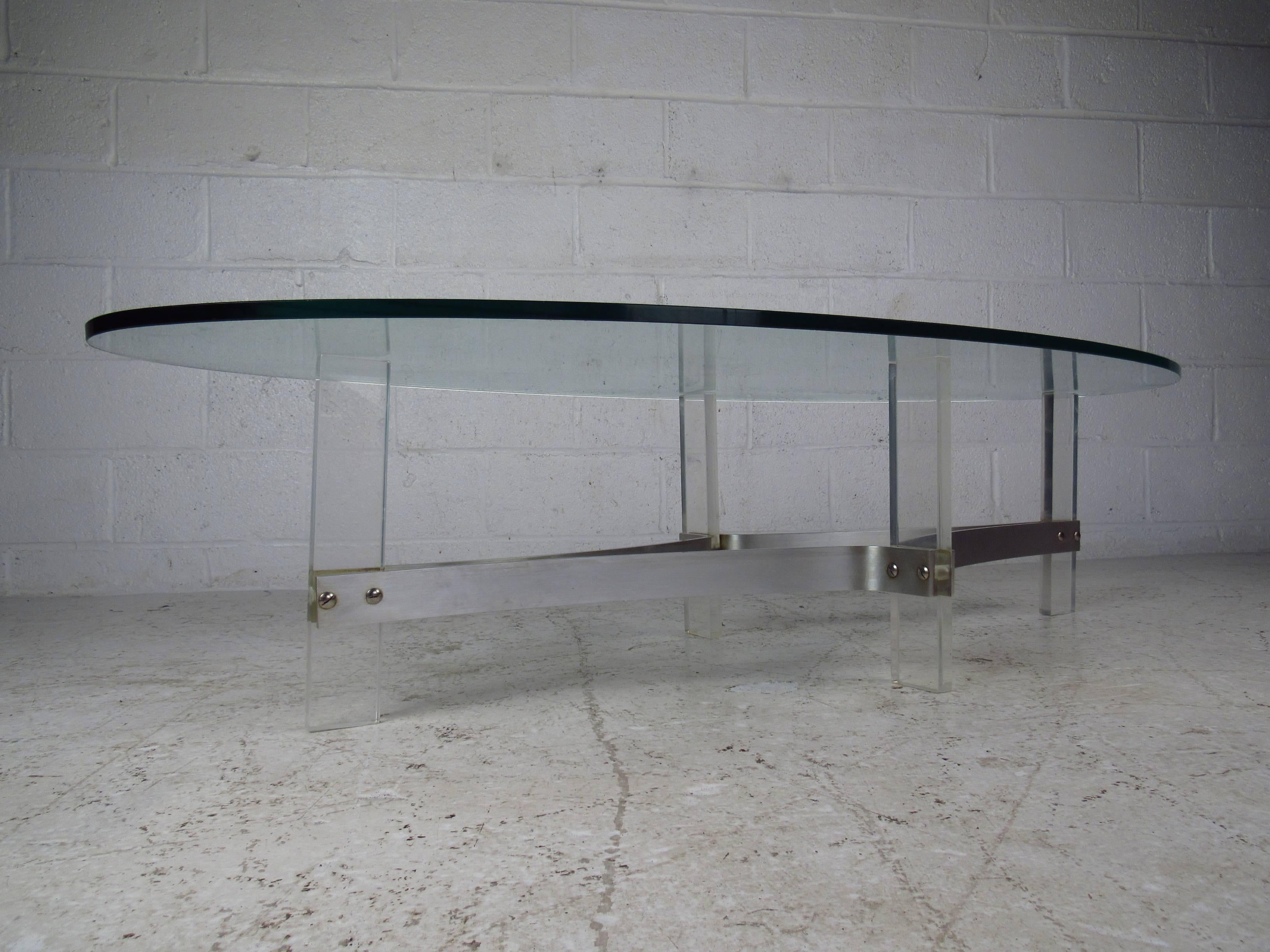 Mid-Century Modern Lucite Coffee Table in the Style of Charles Hollis Jones In Good Condition In Brooklyn, NY