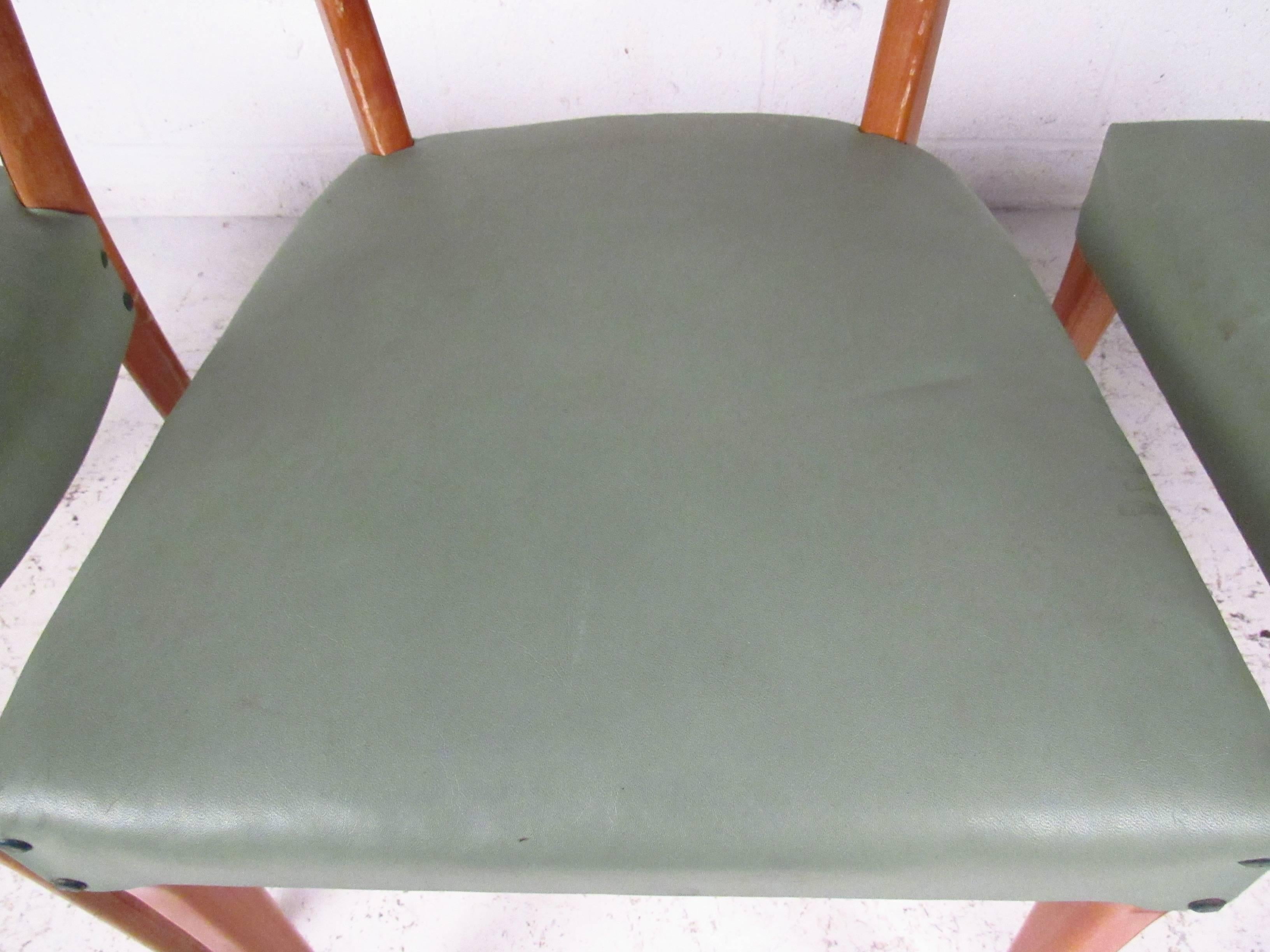 Mid-20th Century Midcentury Set of Ico Parisi Style Italian Dining Chairs