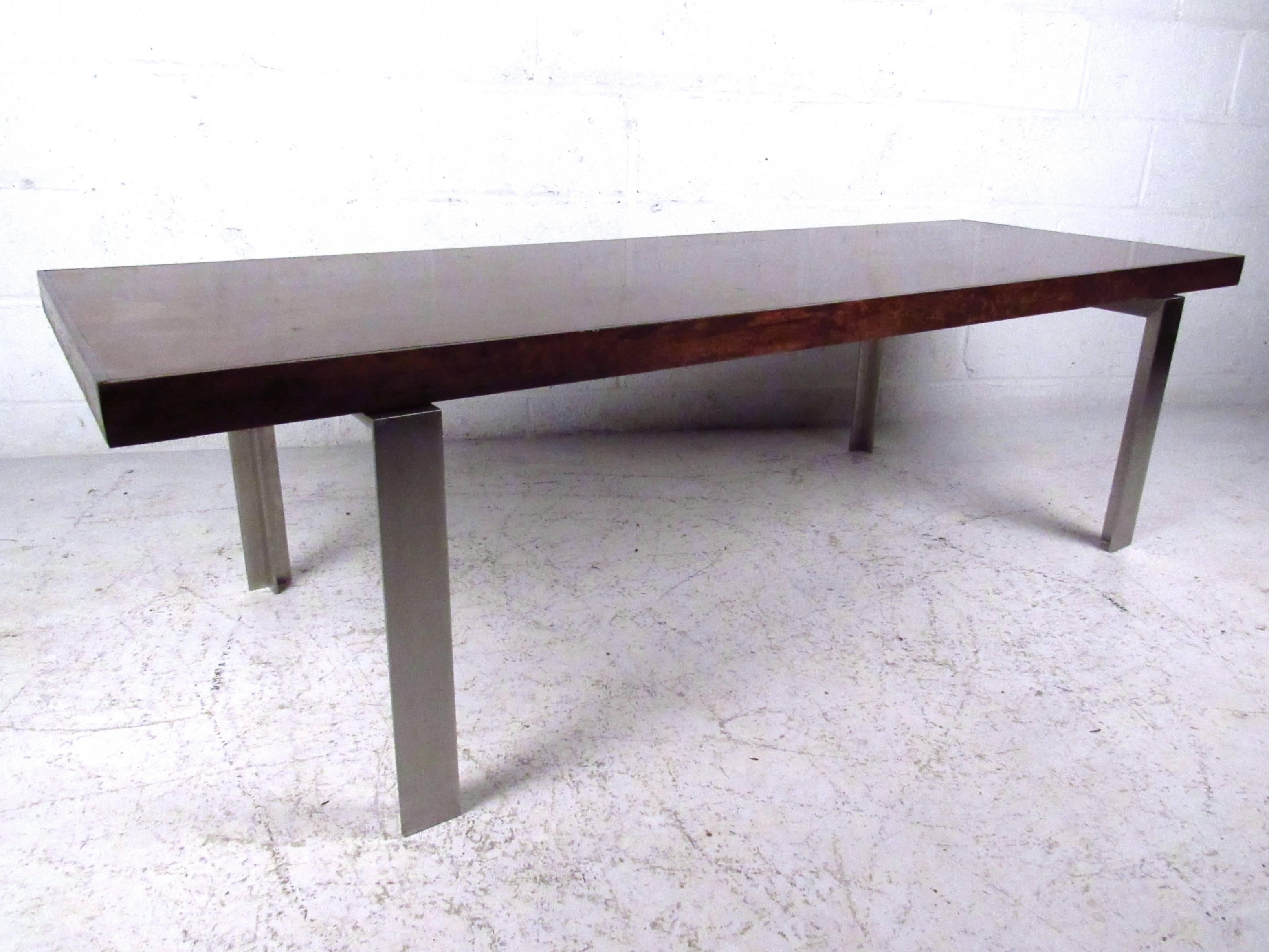 Late 20th Century Mid-Century Modern Rosewood Coffee Table For Sale