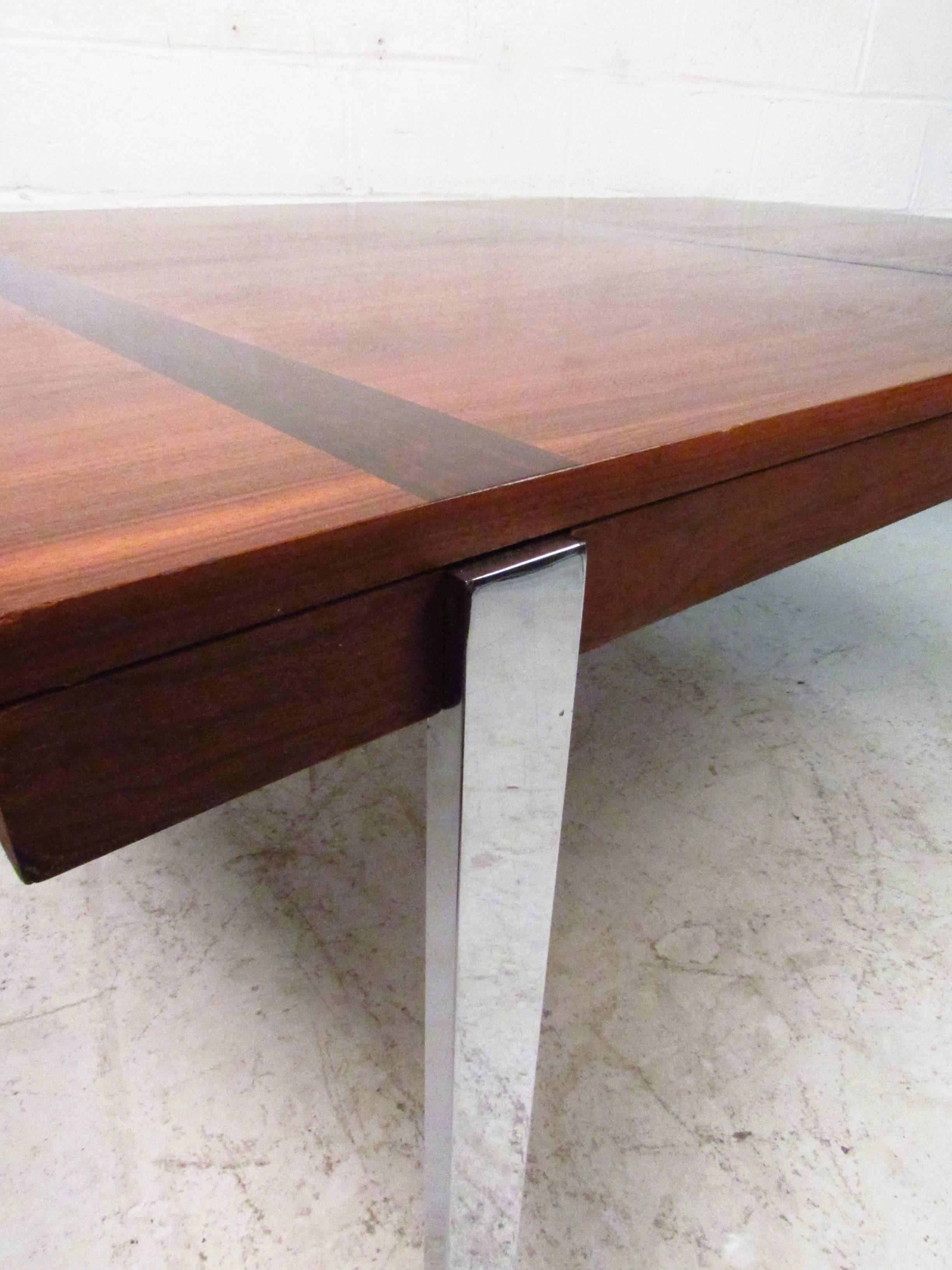 Vintage Modern Dining Table by Lane In Good Condition In Brooklyn, NY