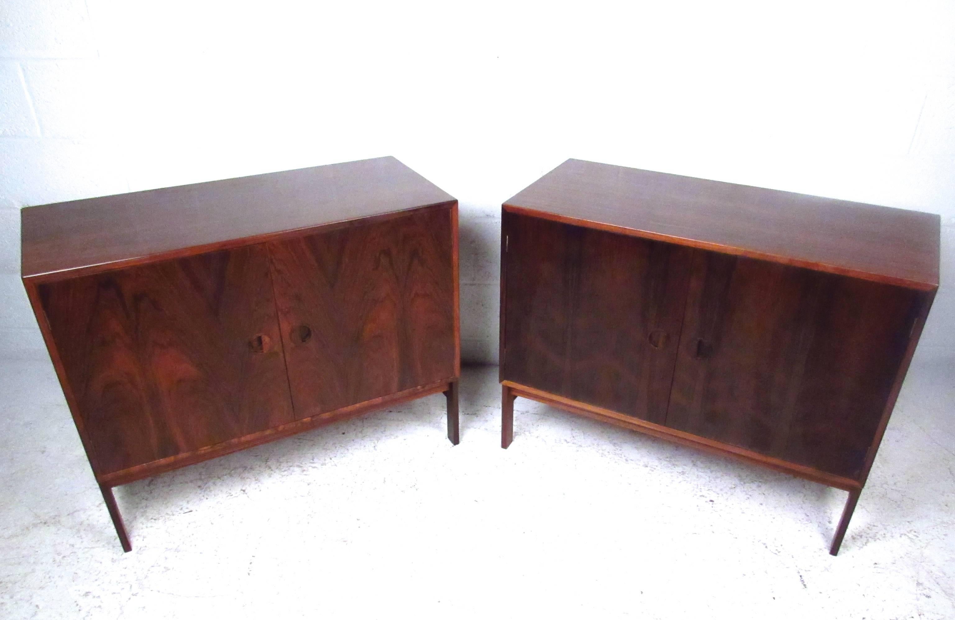 Pair of Mid-Century Modern Danish Rosewood Cabinets In Good Condition In Brooklyn, NY