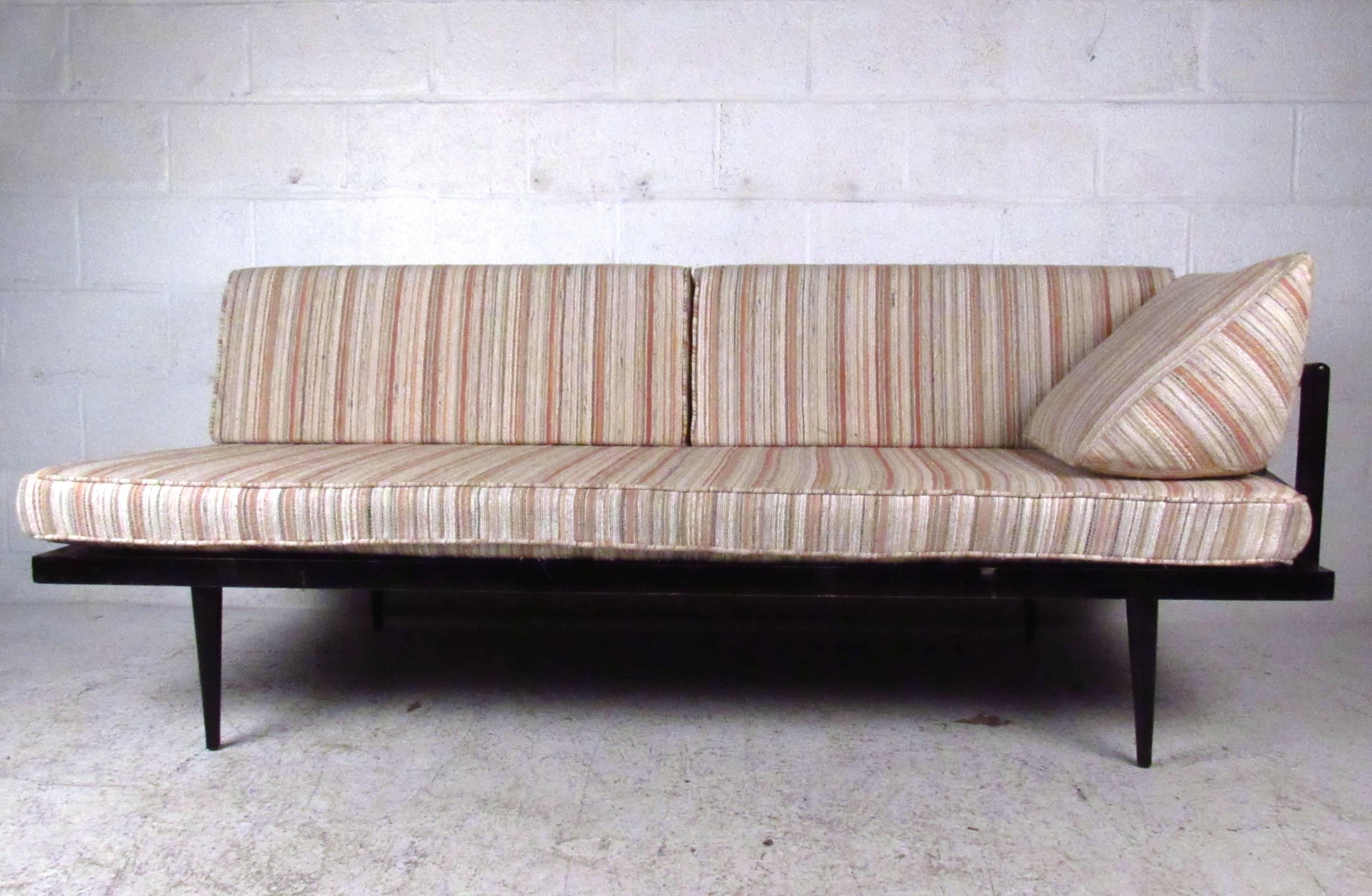 Mid-20th Century Unique Mid-Century Modern Daybed Settee