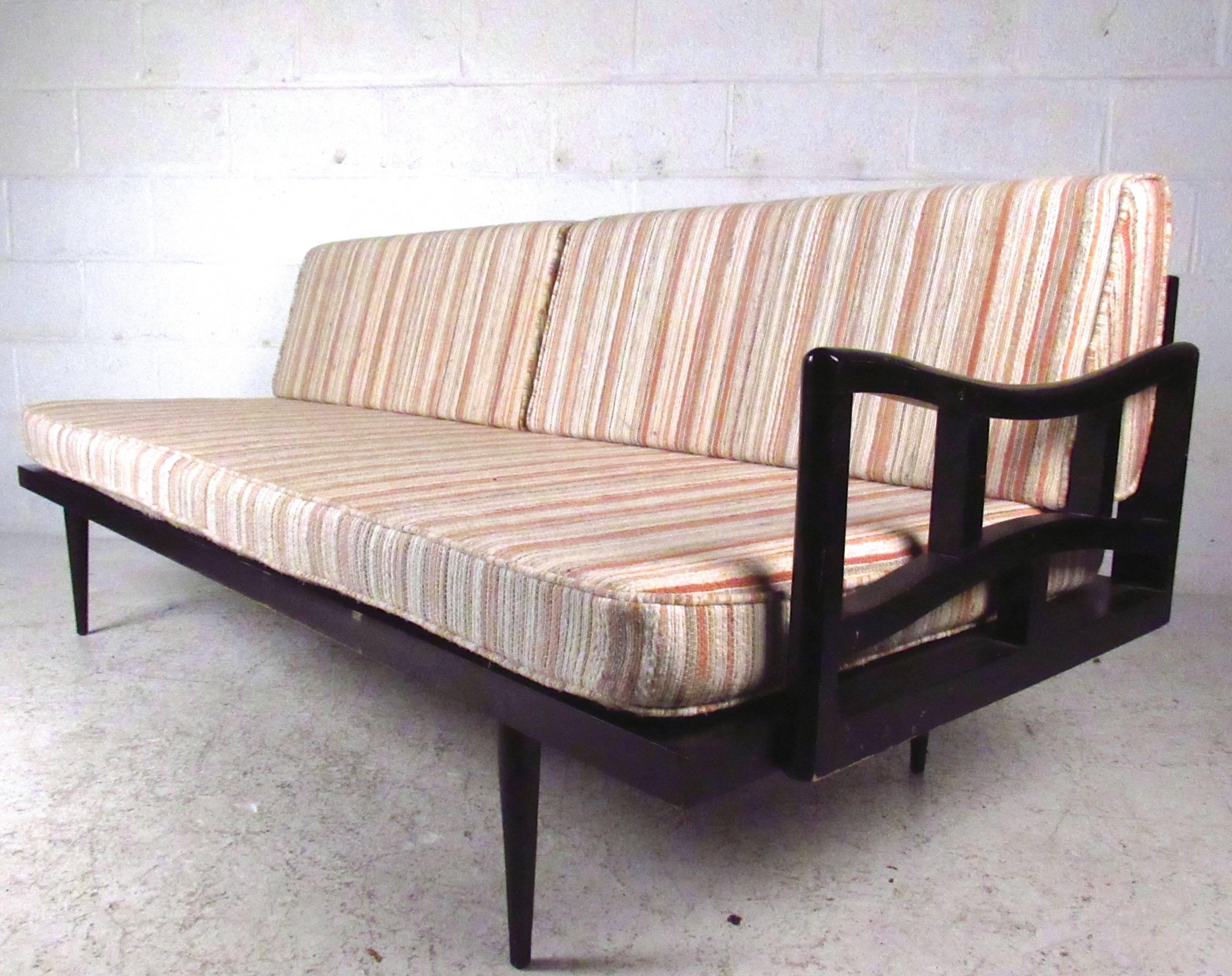 Unique Mid-Century Modern Daybed Settee 2