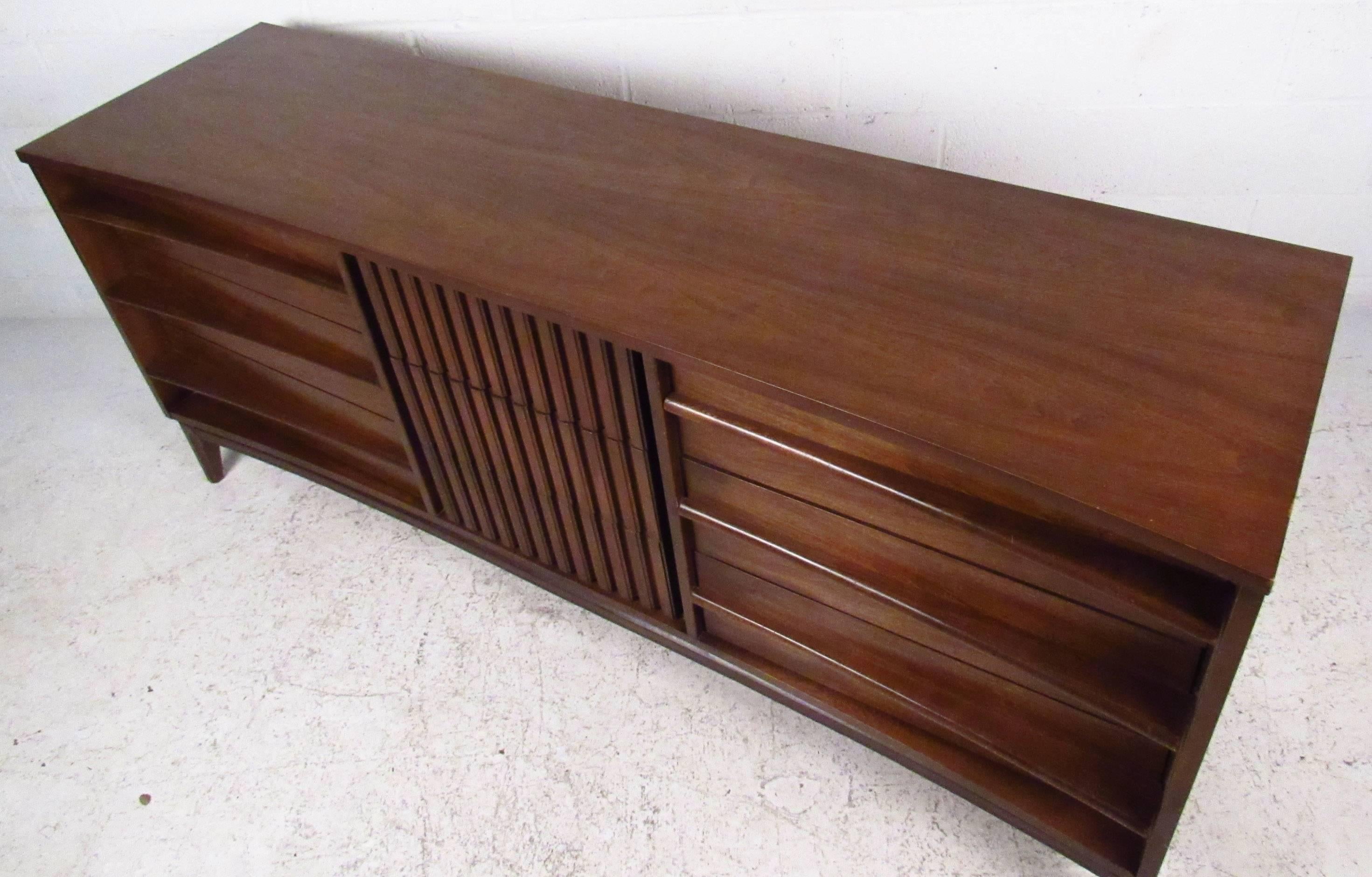 Mid-century Modern American-Made Louvered Front Dresser 2