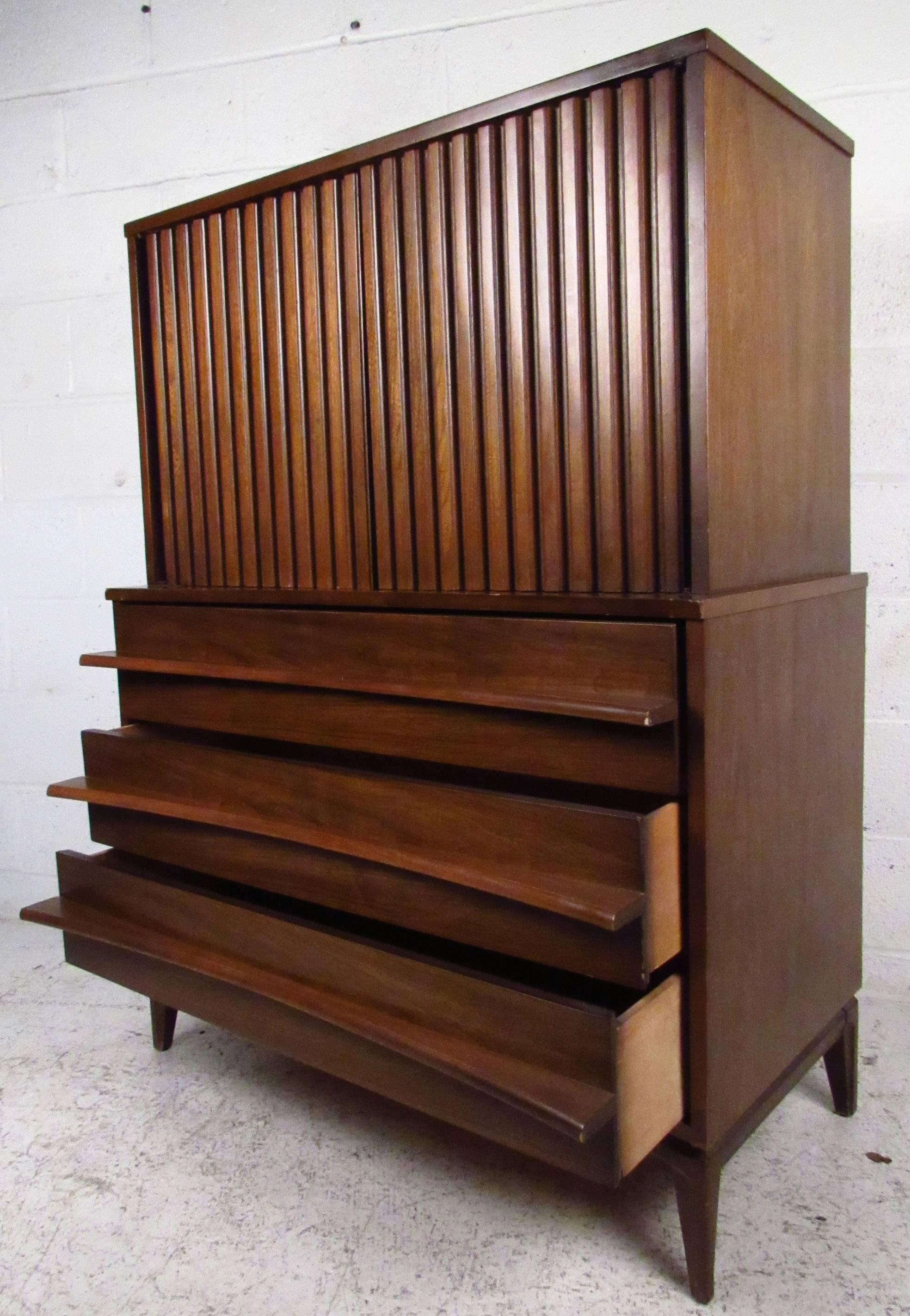 Mid-20th Century Stylish Vintage Modern Curved Front Louvered Highboy Dresser