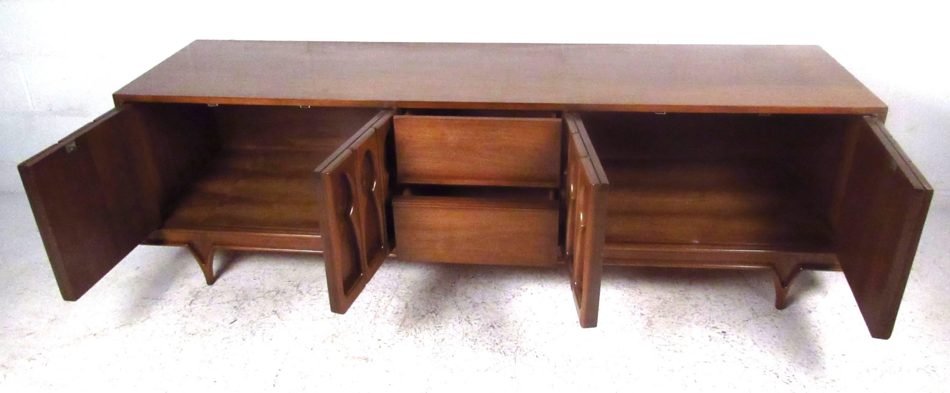 Midcentury Sideboard or China Cabinet 1