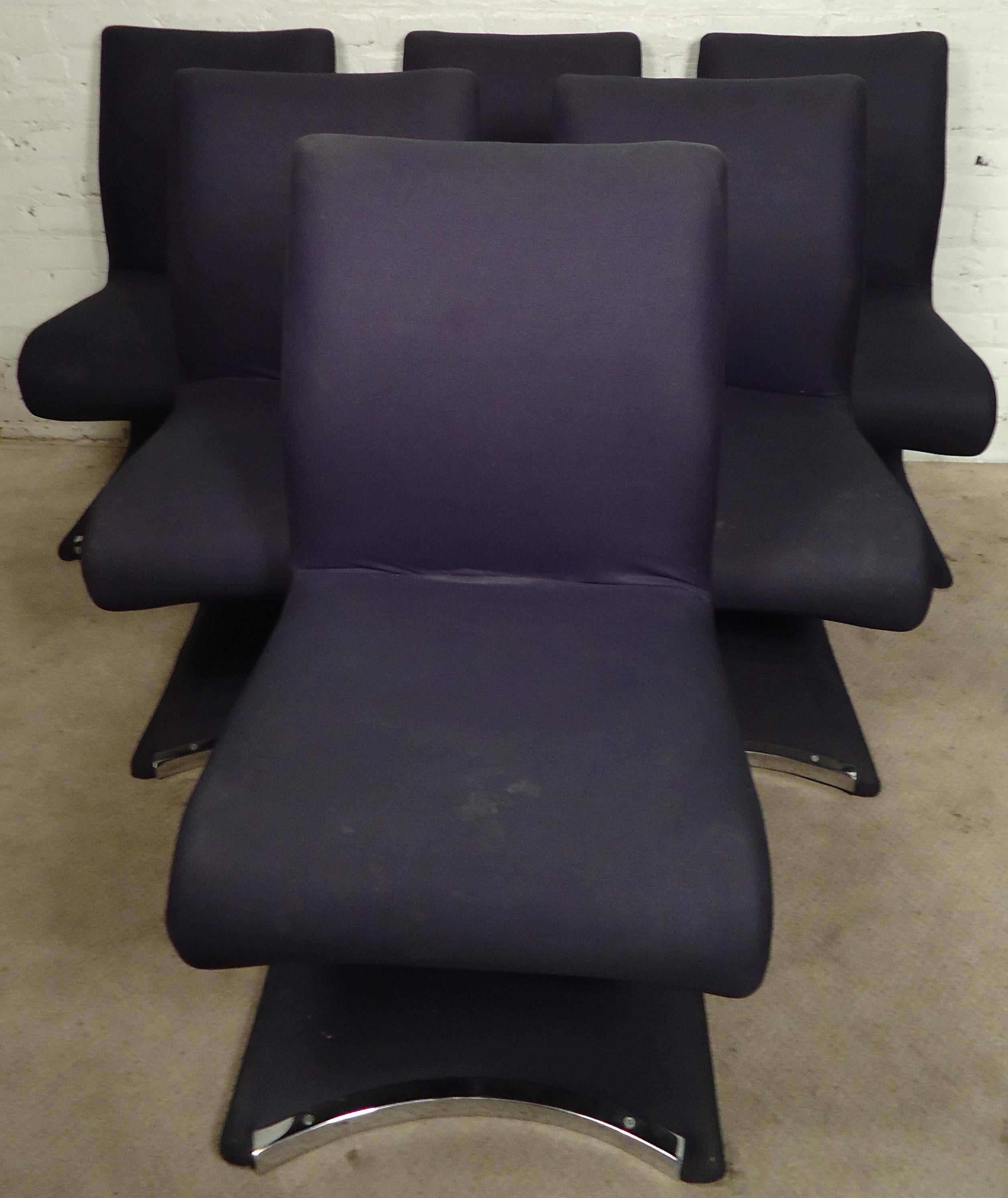 Set of vintage-modern S chairs designed by Verner Panton.

Please confirm item location NY or NJ with dealer.