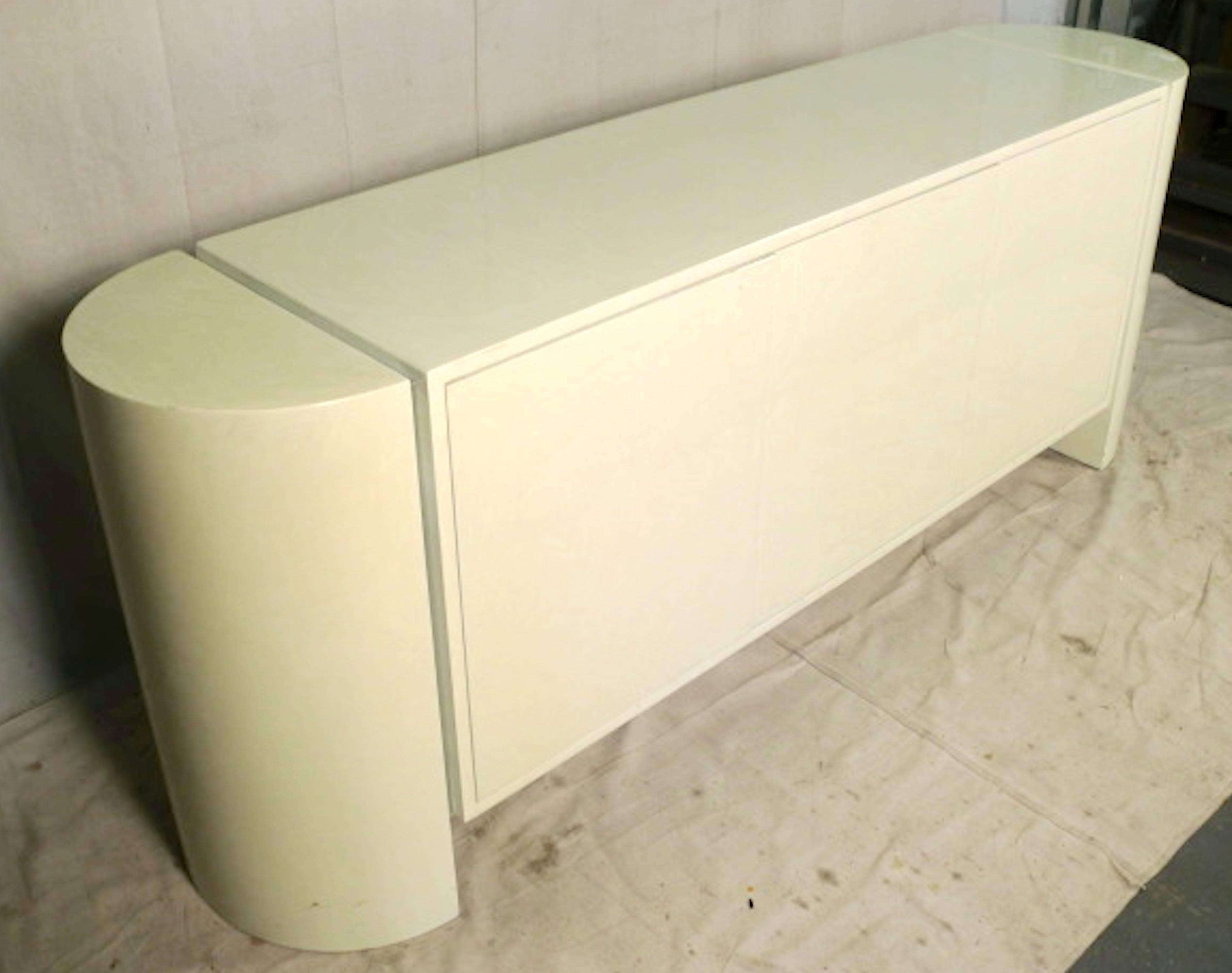 Mid-Century Lacquered Sideboard 1