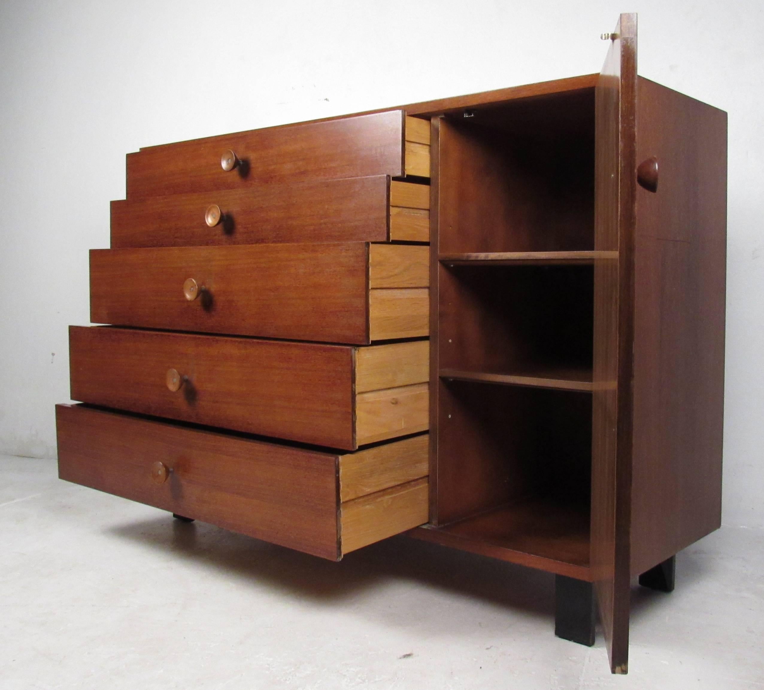 Mid-Century Modern Cabinet by George Nelson for Herman Miller 
