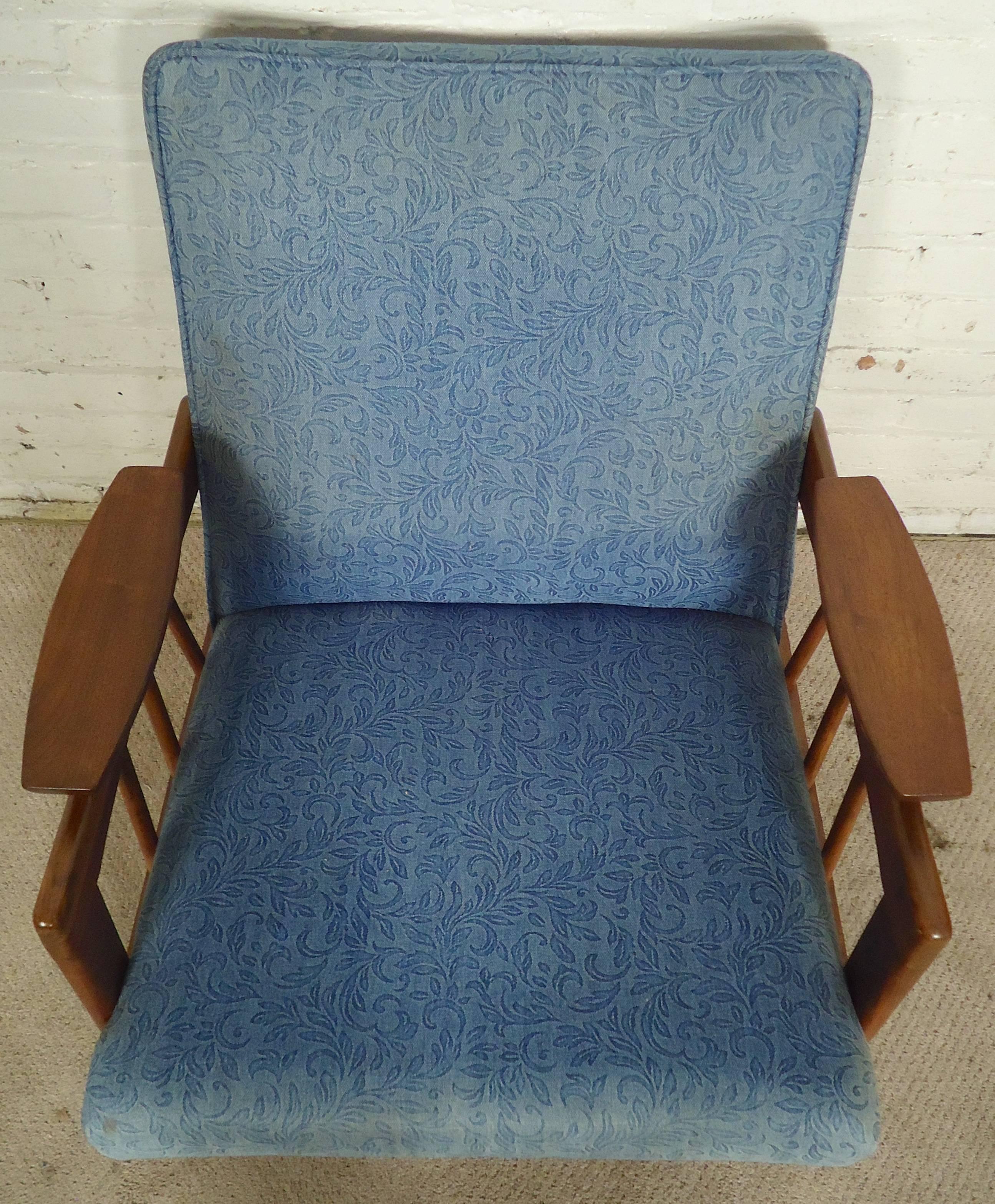 Mid-Century Modern Walnut Armchair In Good Condition In Brooklyn, NY