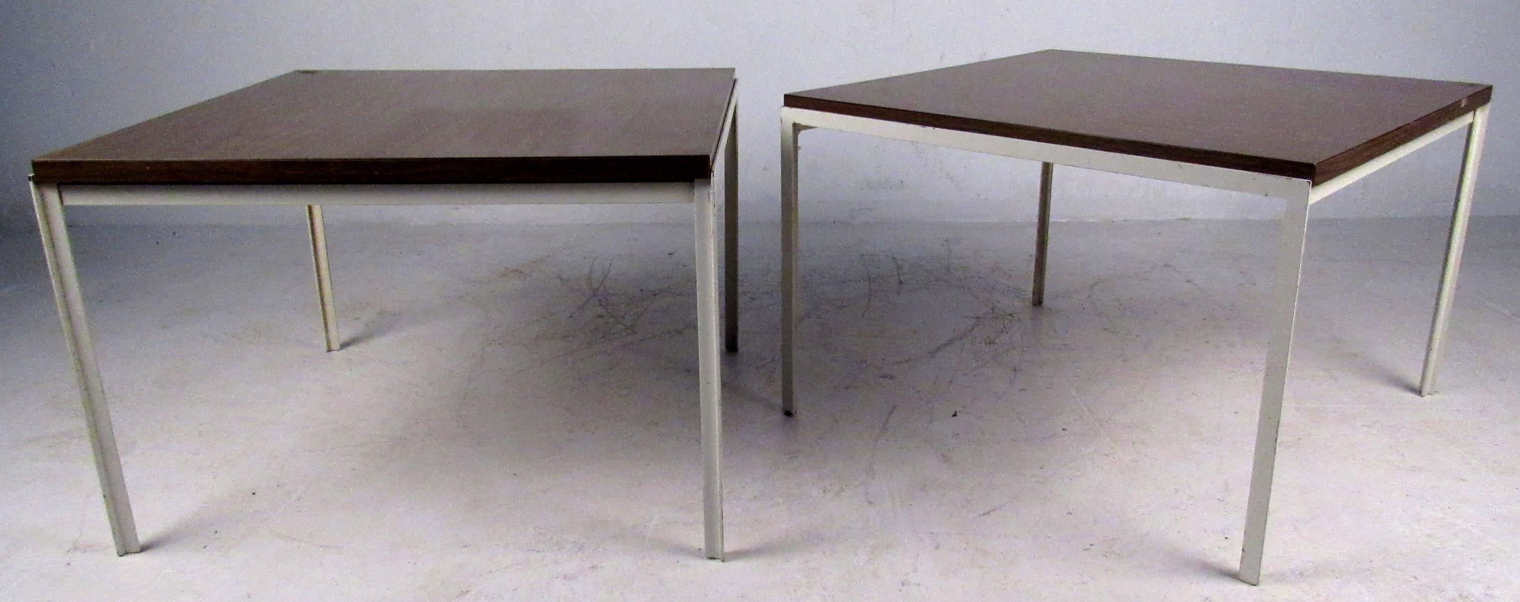 Metal Pair of Low Mid-Century Side Tables By Knoll For Sale