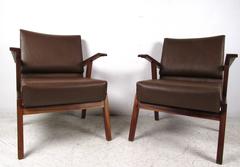 Pair of Unique Mid-Century Modern Italian Floating Armchairs