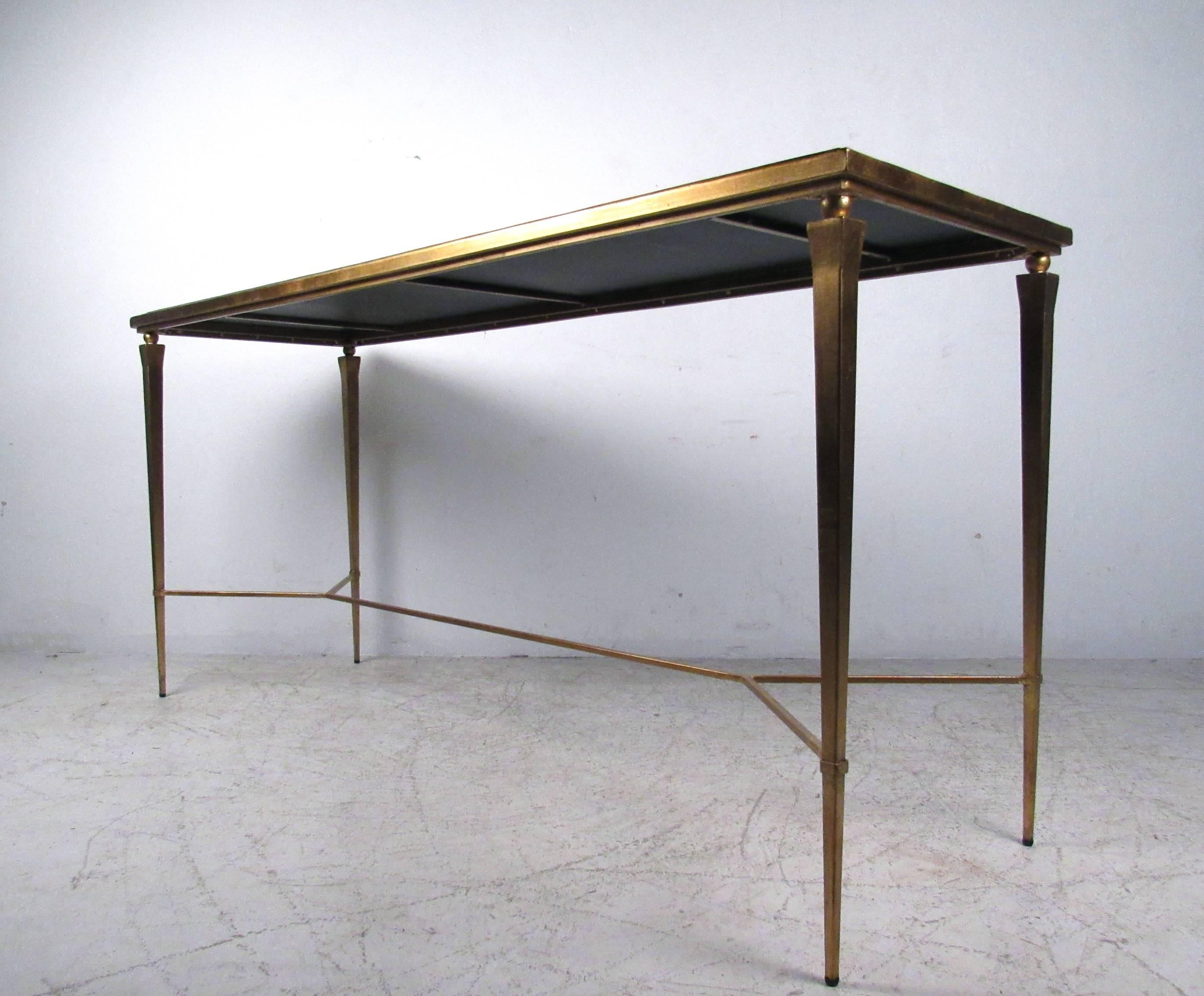 Mid-Century Gold Leaf Style Mirrored Console Table In Good Condition In Brooklyn, NY