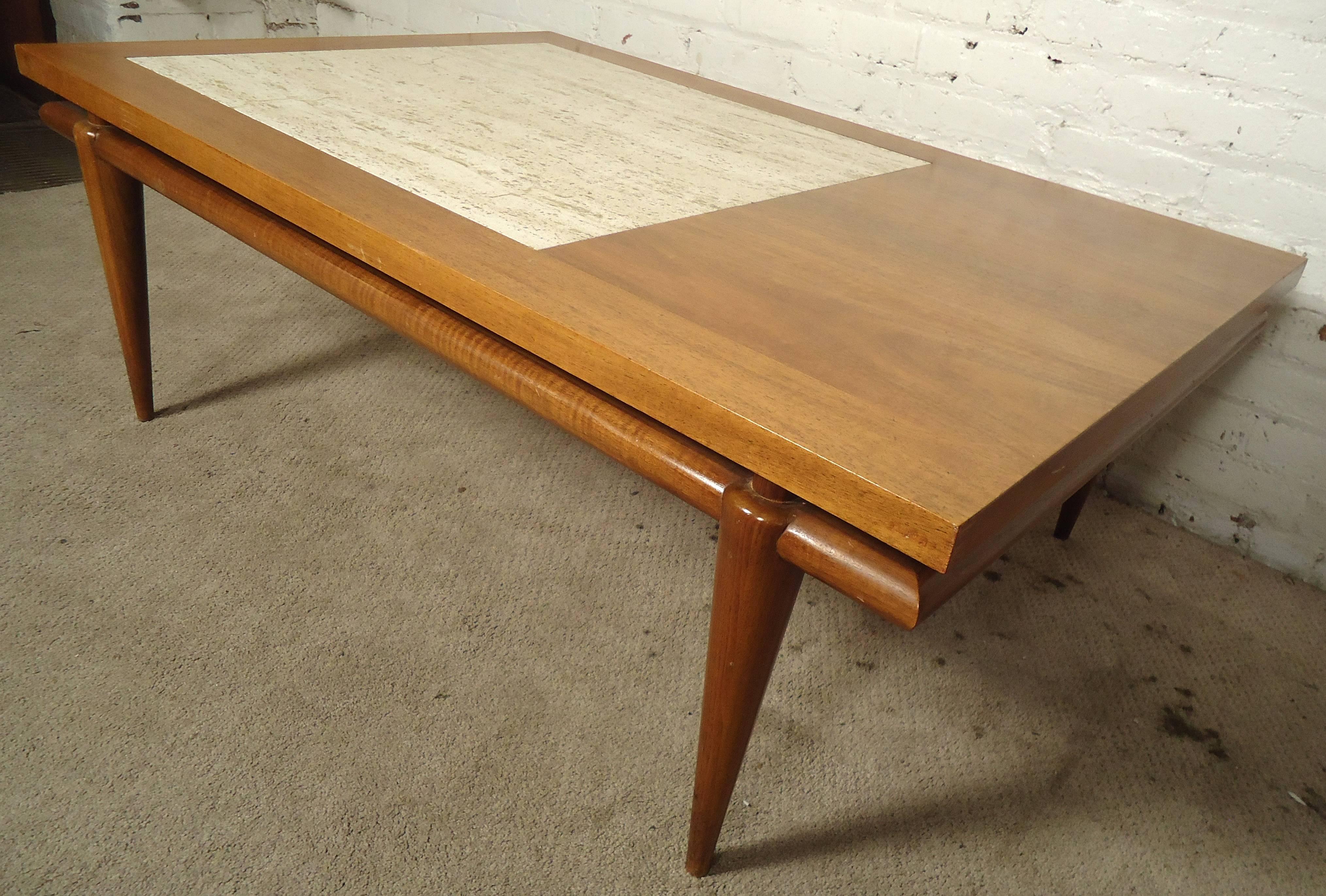 Mid-Century Modern Table basse du milieu du siècle avec insert en marbre de John Widdicomb en vente