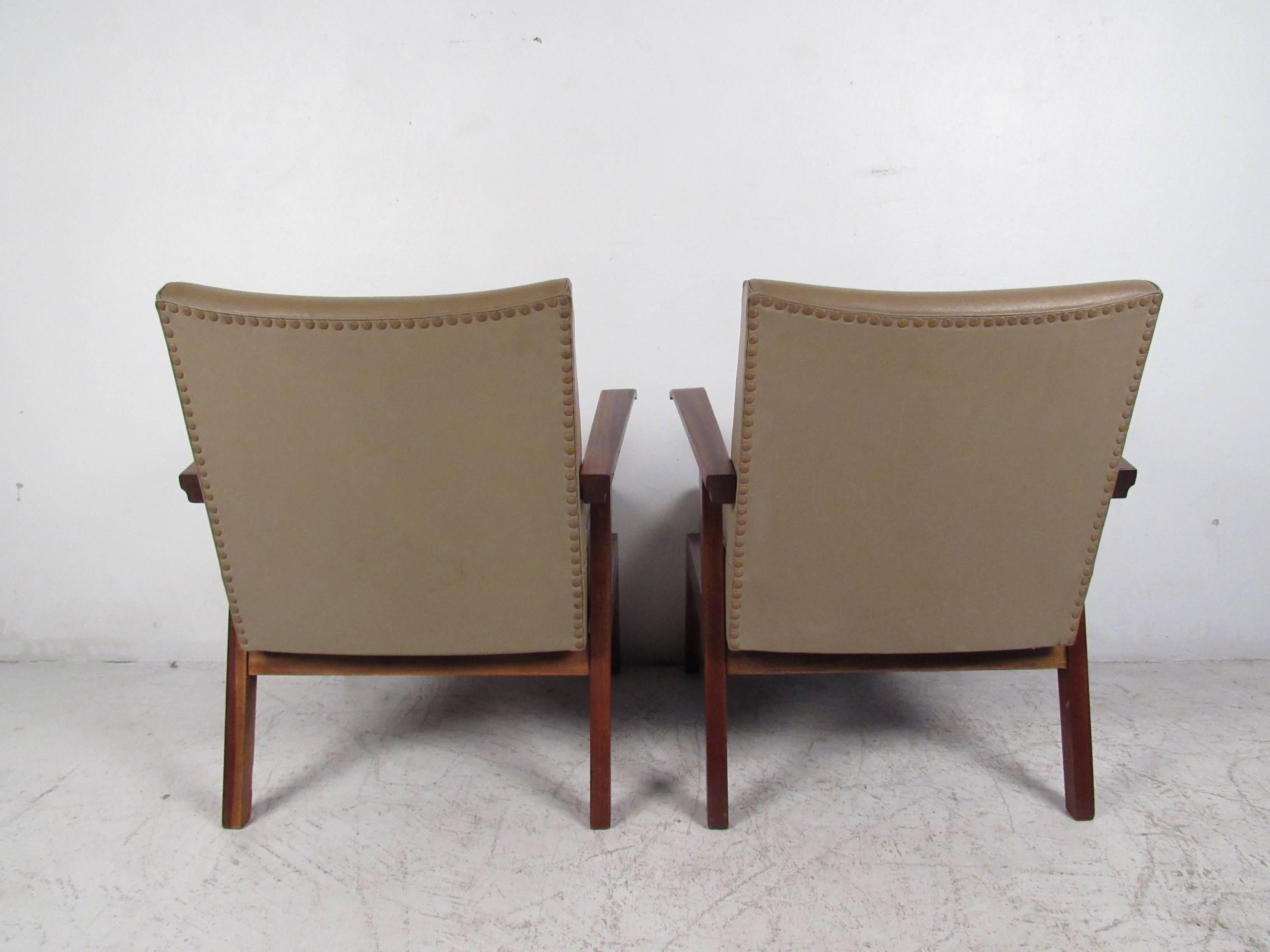 Mid-Century Modern Pair Vintage Modern Italian Armchairs