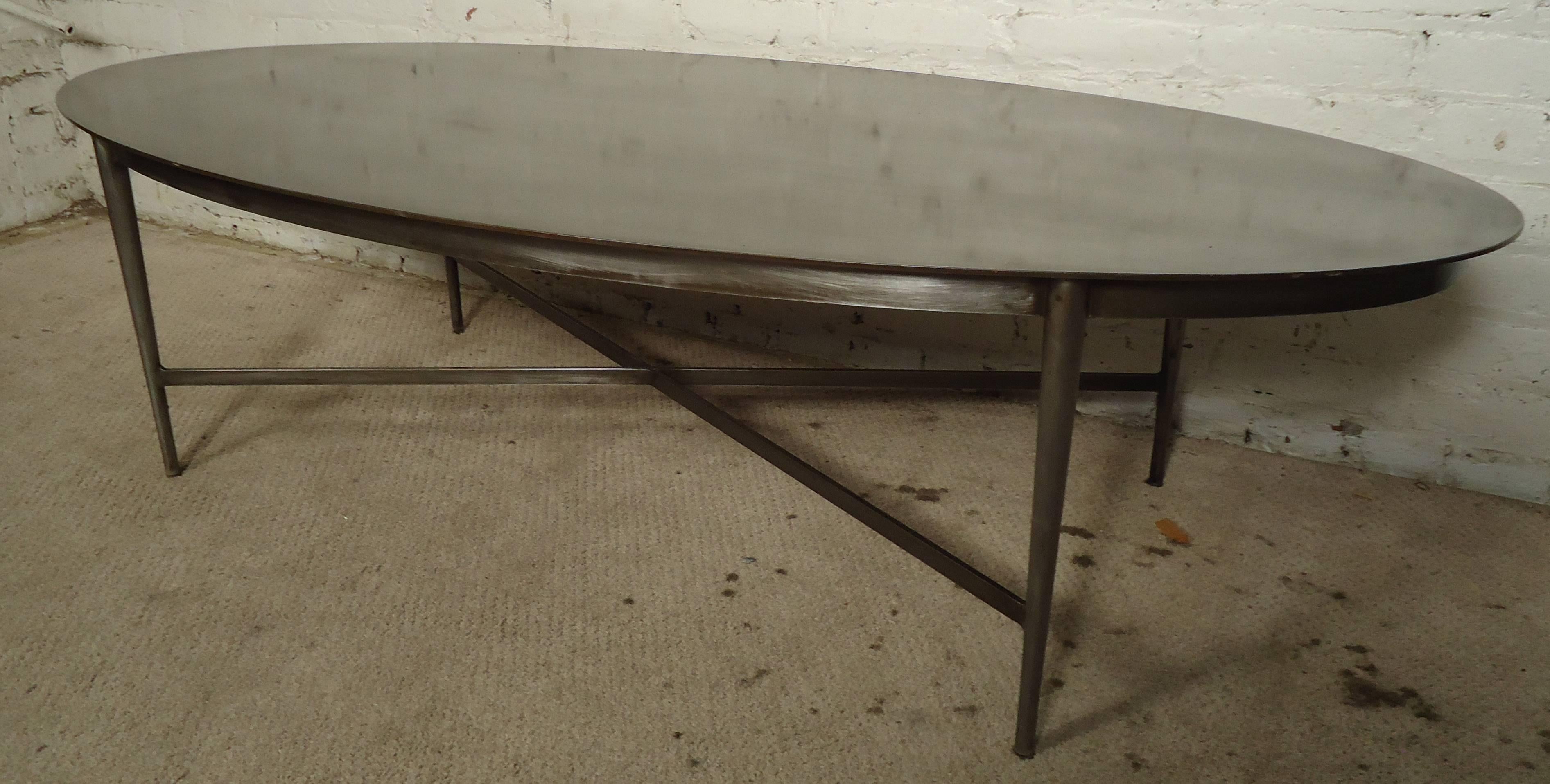 Mid-Century Industrial Style Oval Coffee Table In Good Condition In Brooklyn, NY