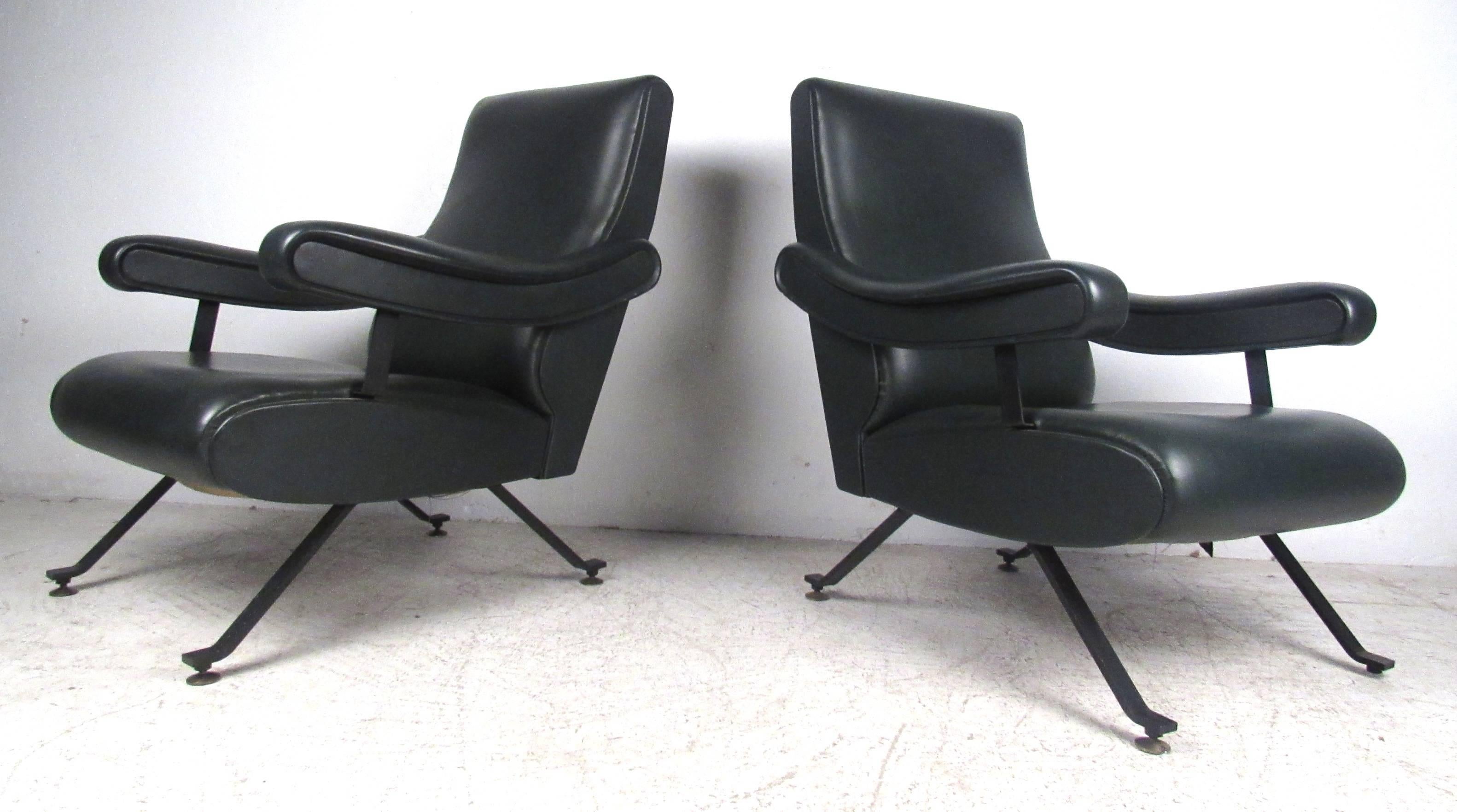 Mid-Century Modern Pair Vintage Vinyl Recliner Lounge Chairs