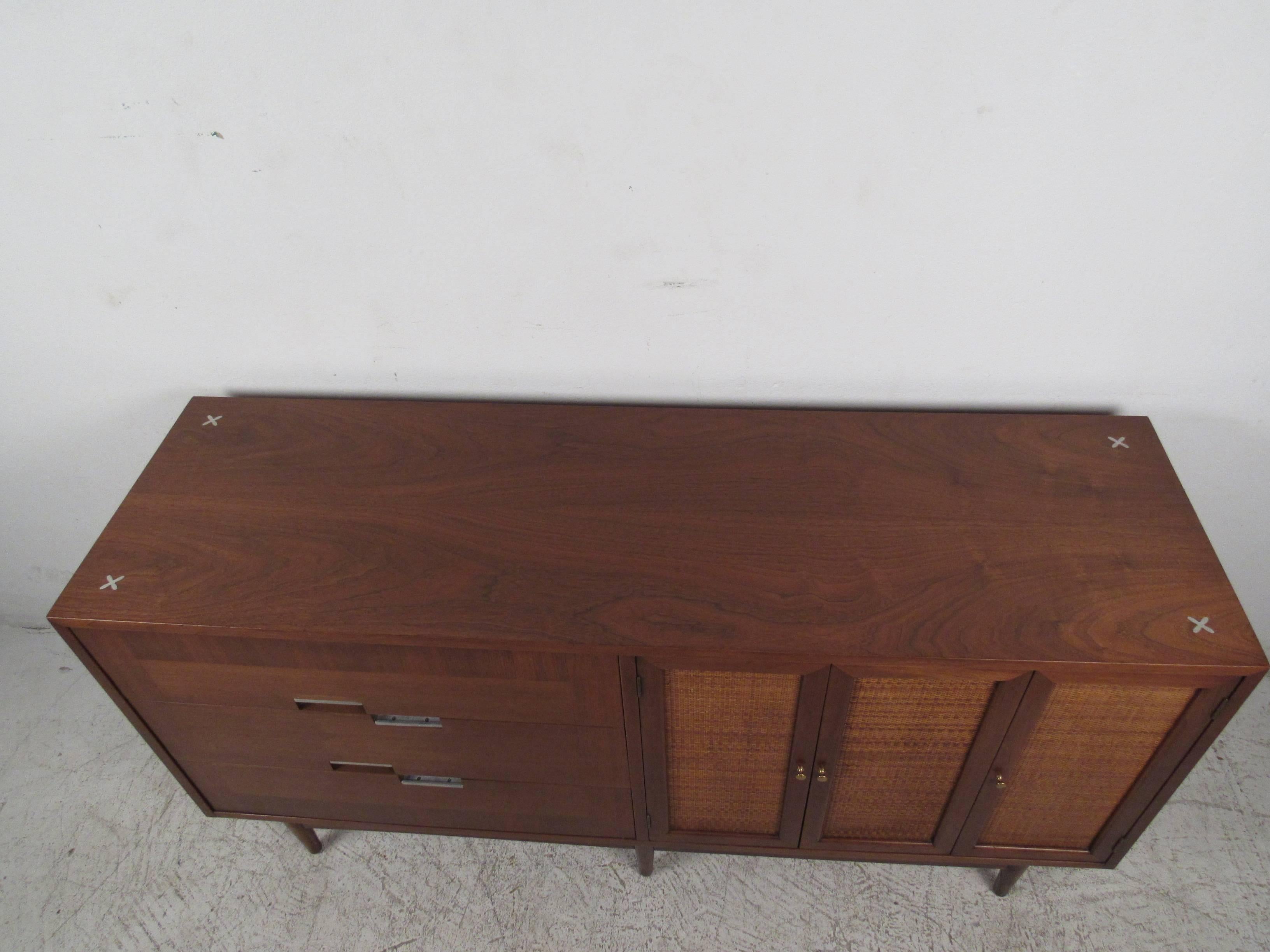 American of Martinsville Cane Front Credenza In Good Condition In Brooklyn, NY