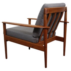 Fauteuil de salon danois moderne vintage par Grete Jalk pour Poul Jensen