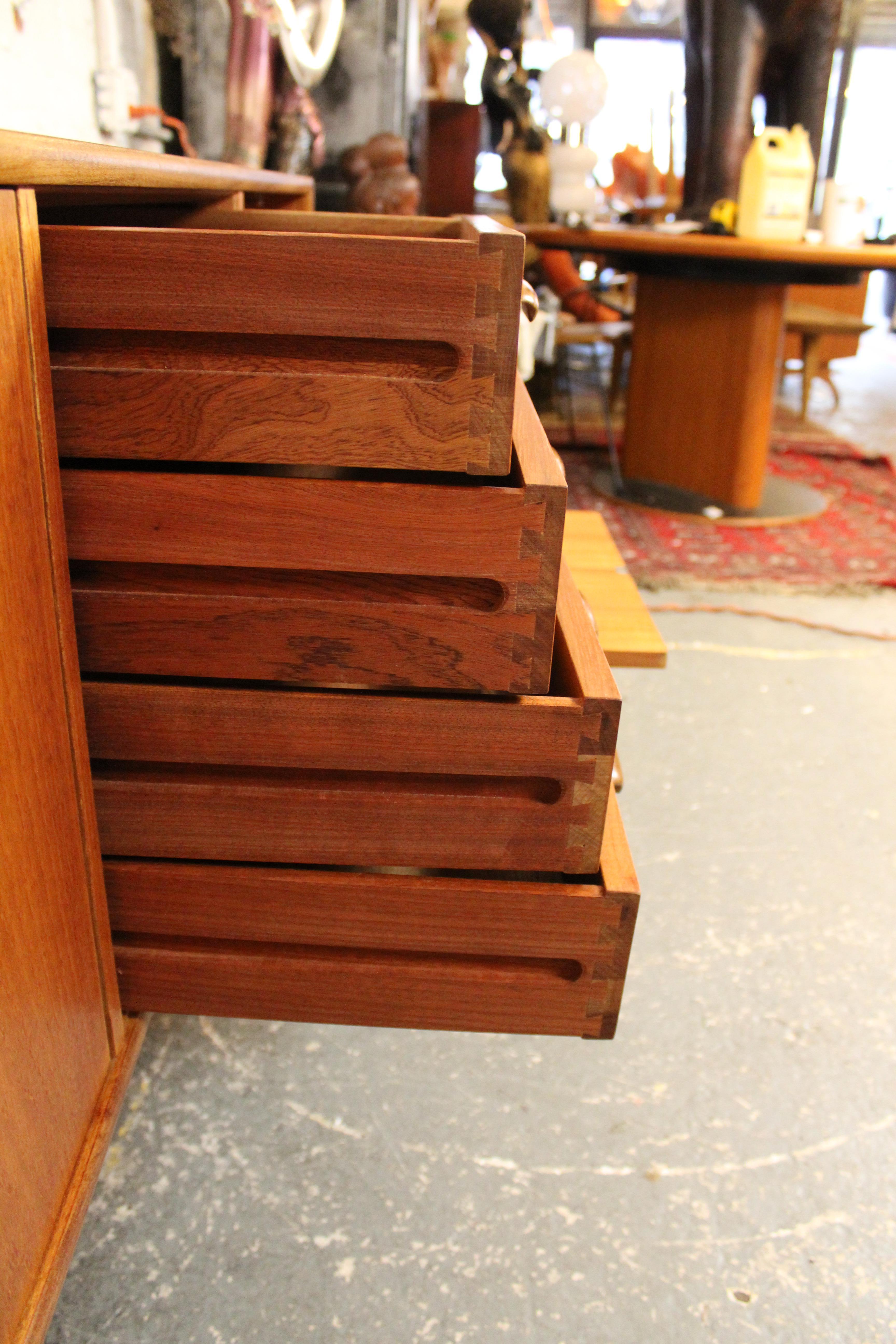 Mid-Century English Sideboard by V.B. Wilkins for G-Plan In Good Condition For Sale In Brooklyn, NY