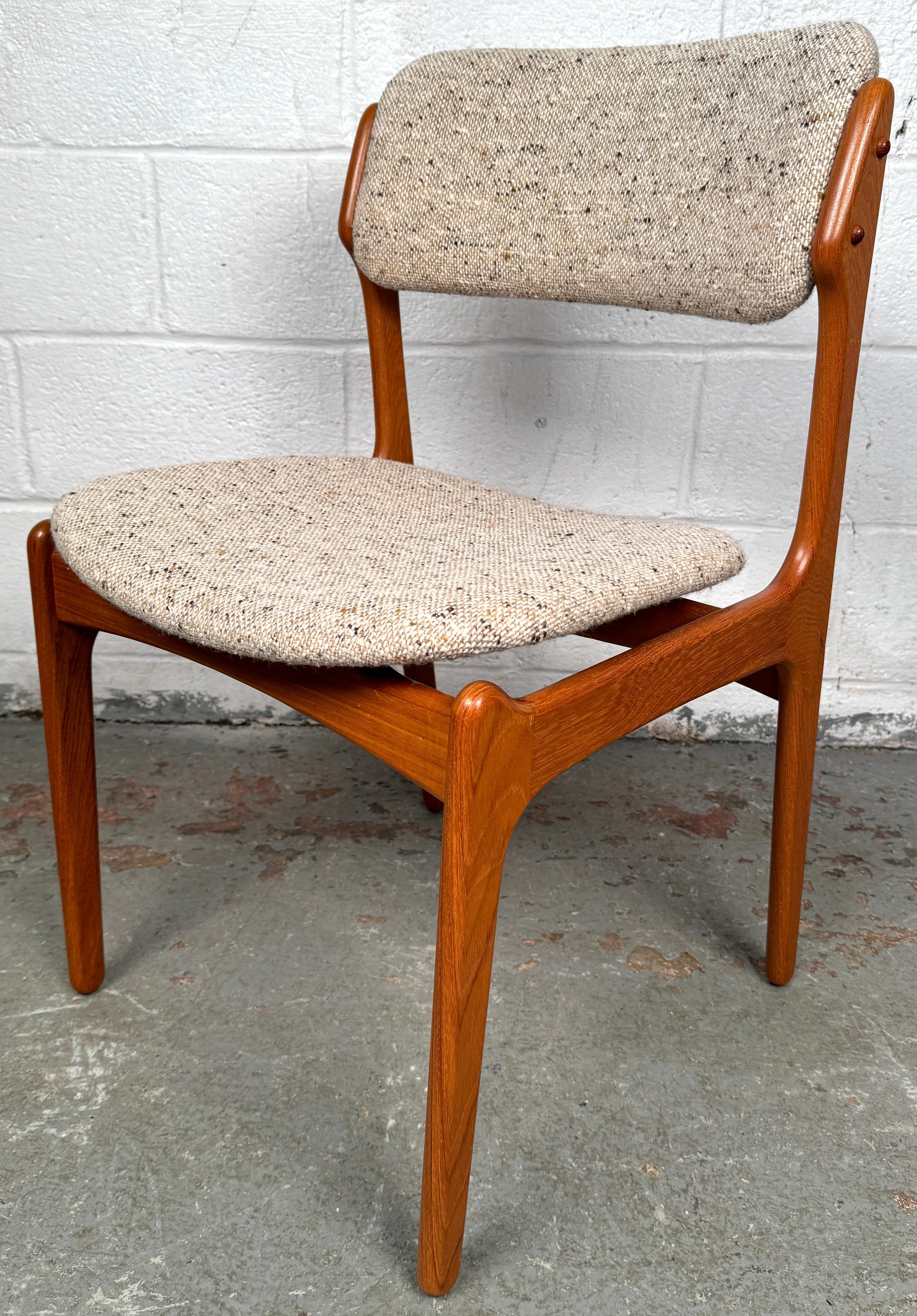 Ensemble de 8 chaises de salle à manger vintage par Erik Buch Model 50 for O.D. Møbler en vente 7