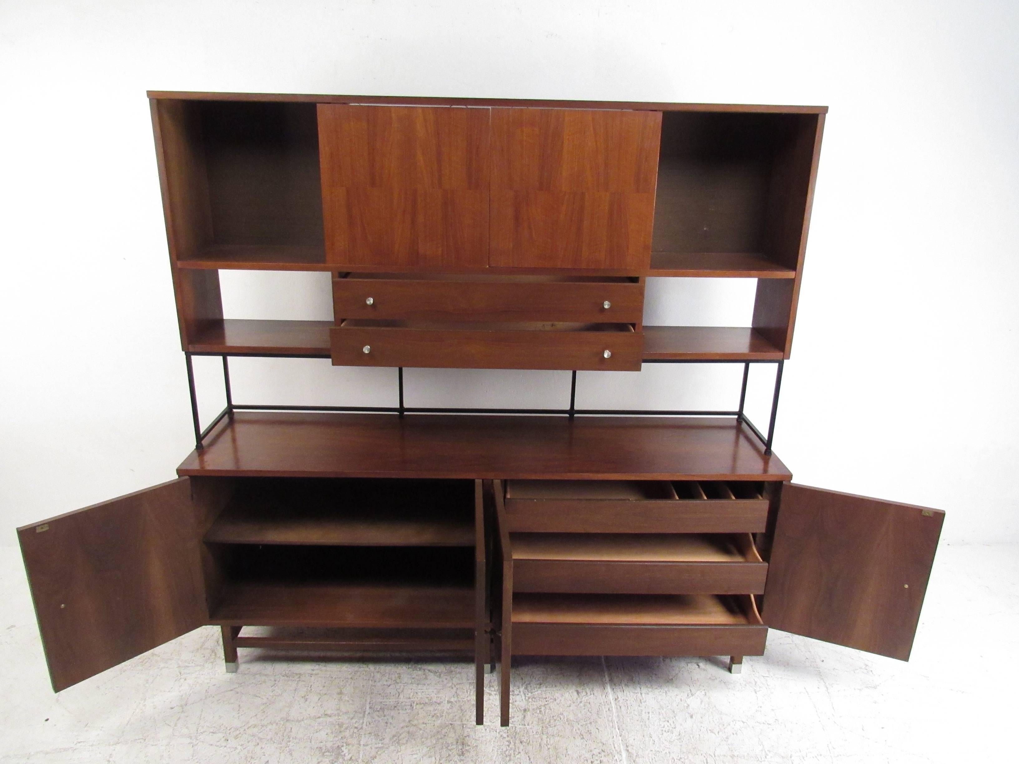 credenza topper