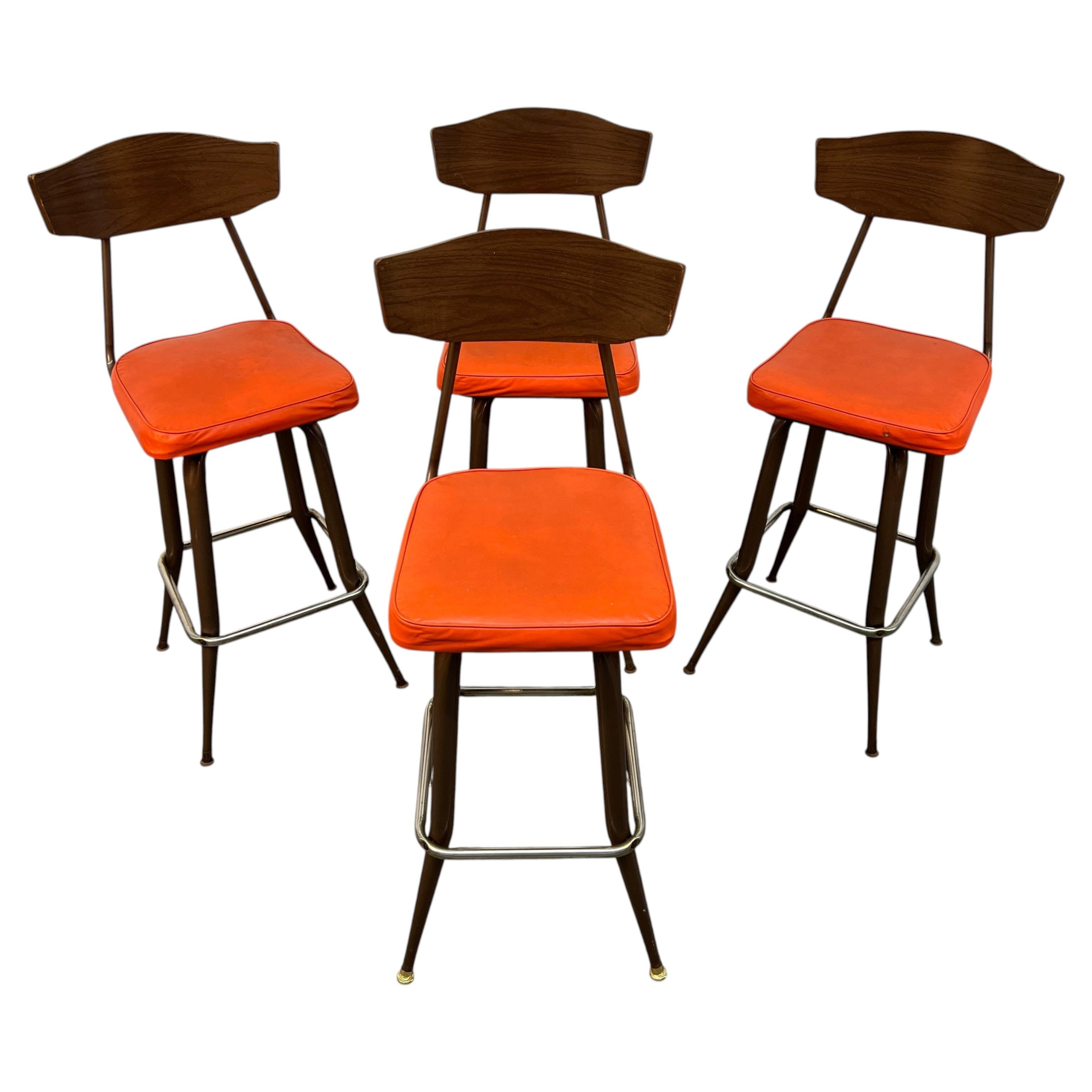 Sgabelli da bar girevoli in stile Mid-Century Modern, anni '60 circa in vendita