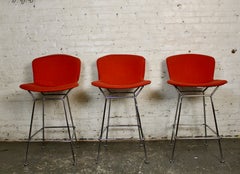 Set di tre sgabelli Knoll disegnati da Harry Bertoia