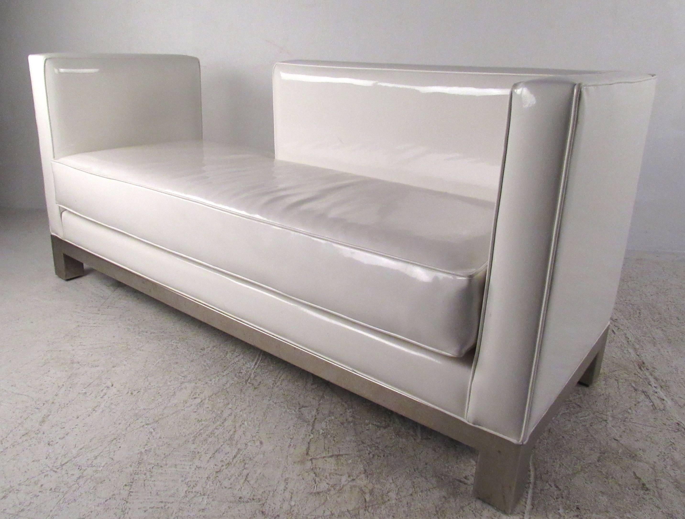 20th Century Mid-Century Modern Style Chaise Lounge Sofa