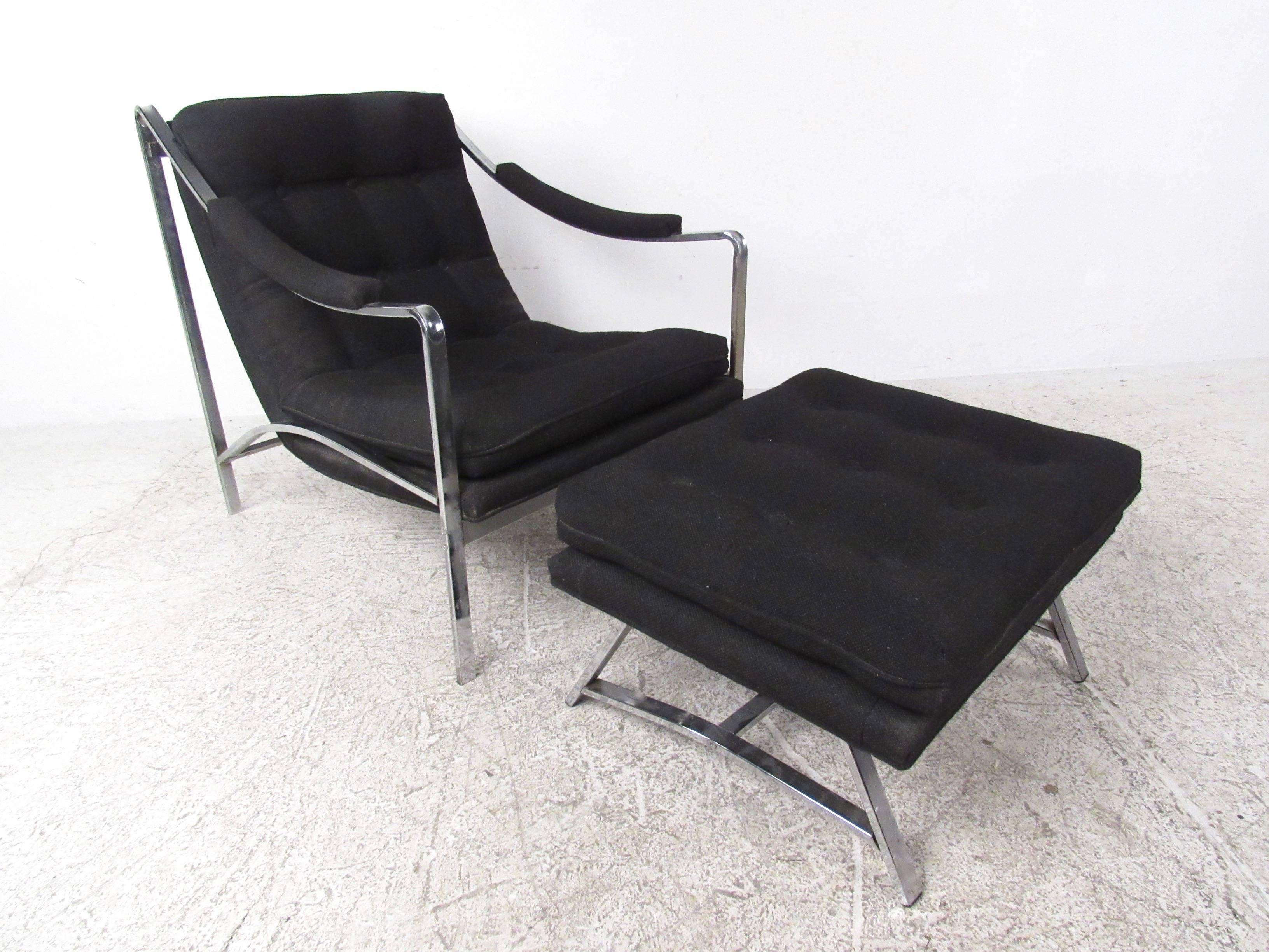 Modernes Retro-Set aus Sofa und Stuhl mit Ottomane (Moderne der Mitte des Jahrhunderts) im Angebot