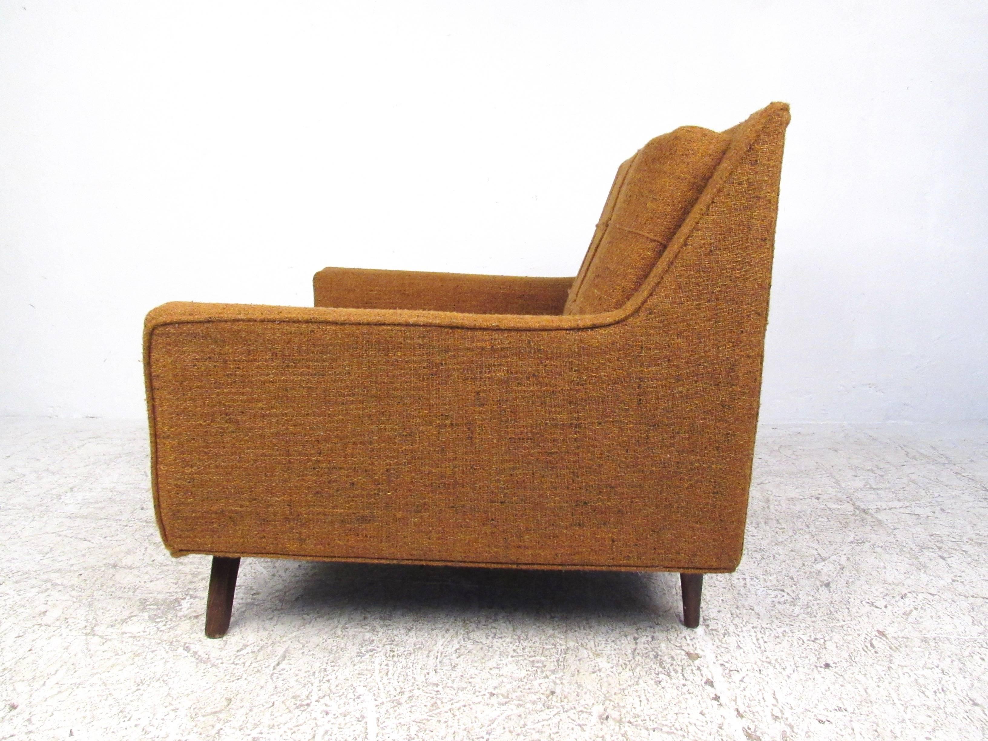 mid century lounge chair