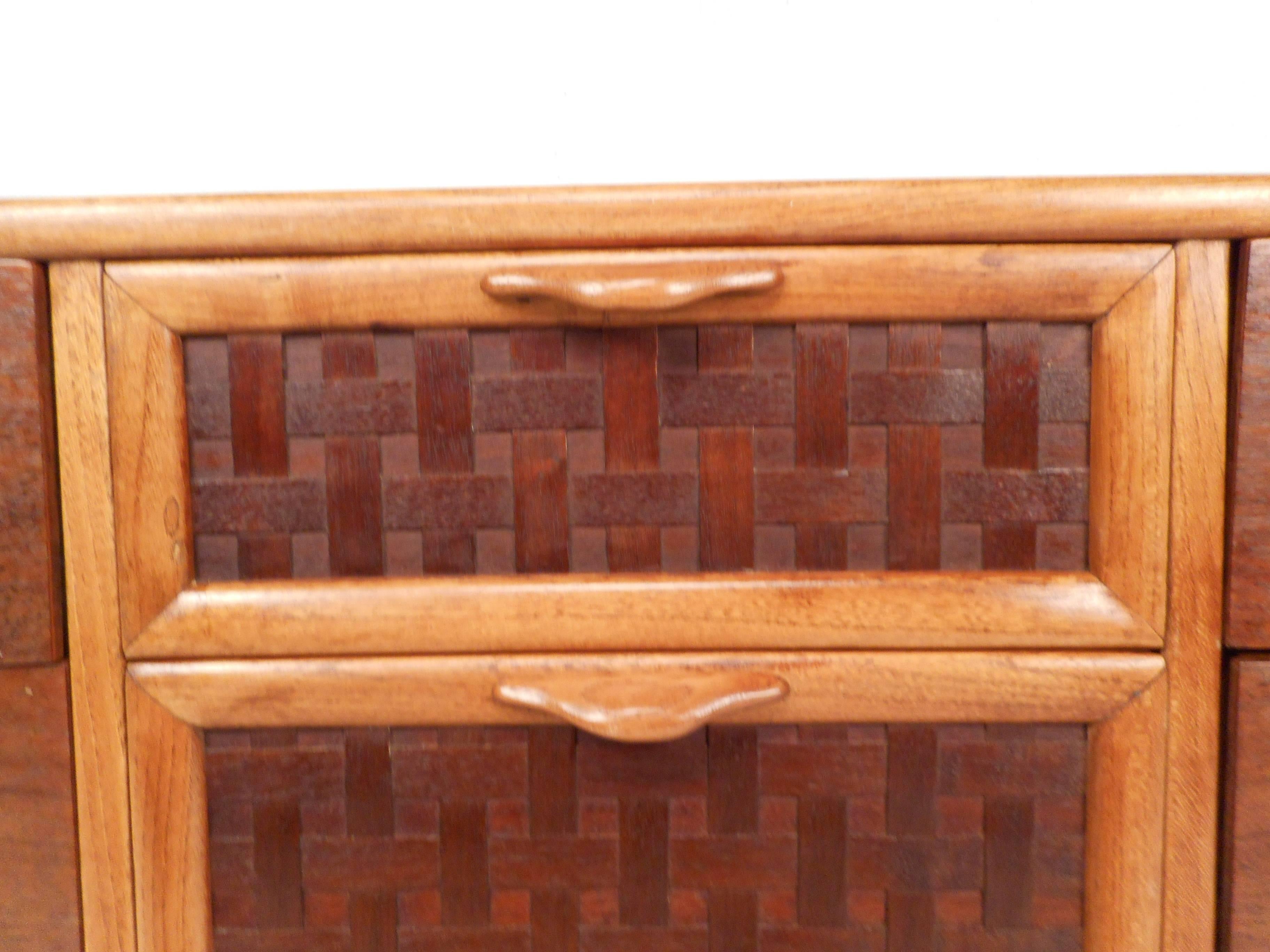 Mid-Century Modern Walnut Dresser by Warren Church for Lane In Good Condition In Brooklyn, NY