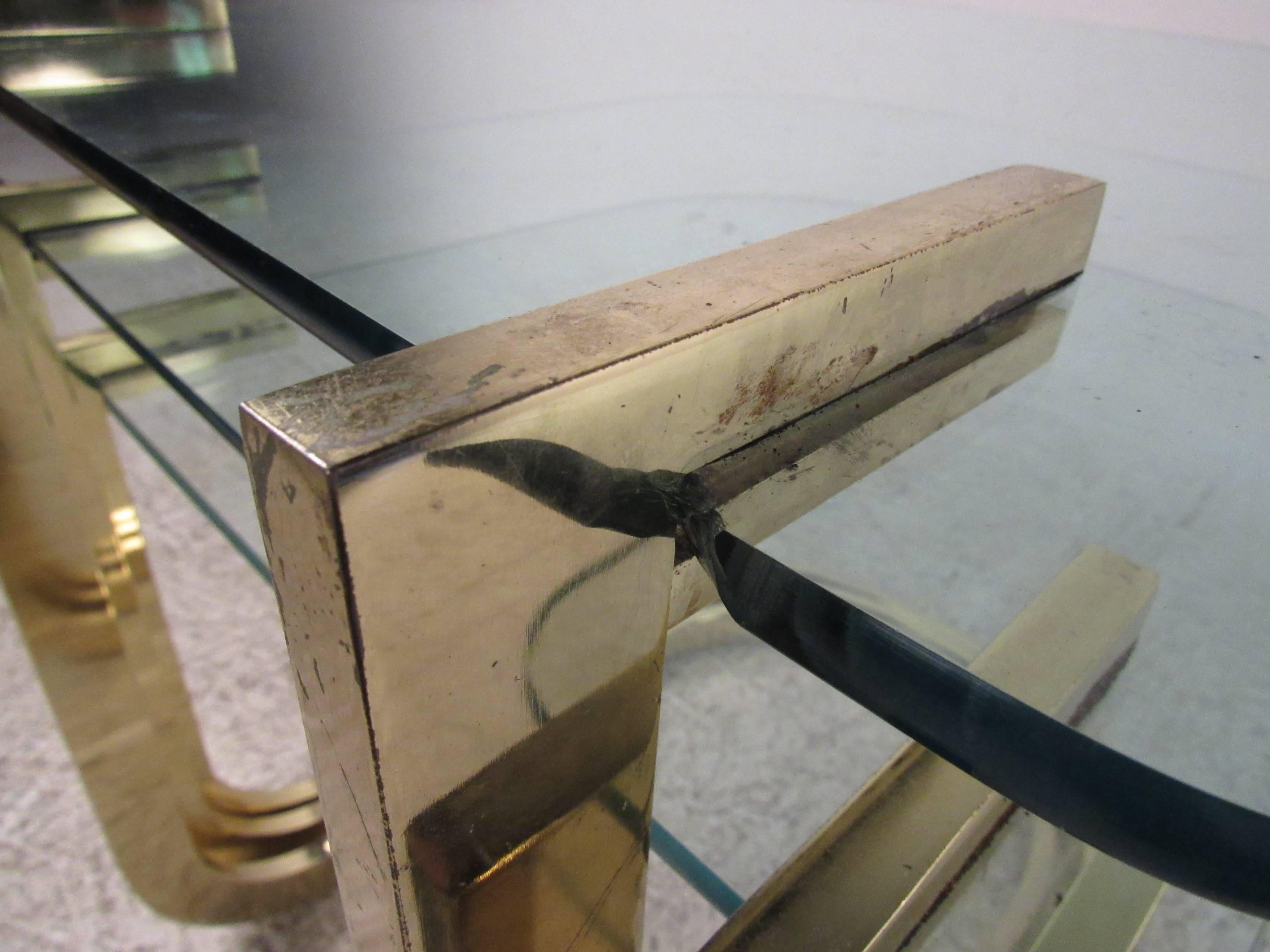 Mid-Century Glass and Brass Nesting Tables by Design Institute America In Good Condition For Sale In Brooklyn, NY