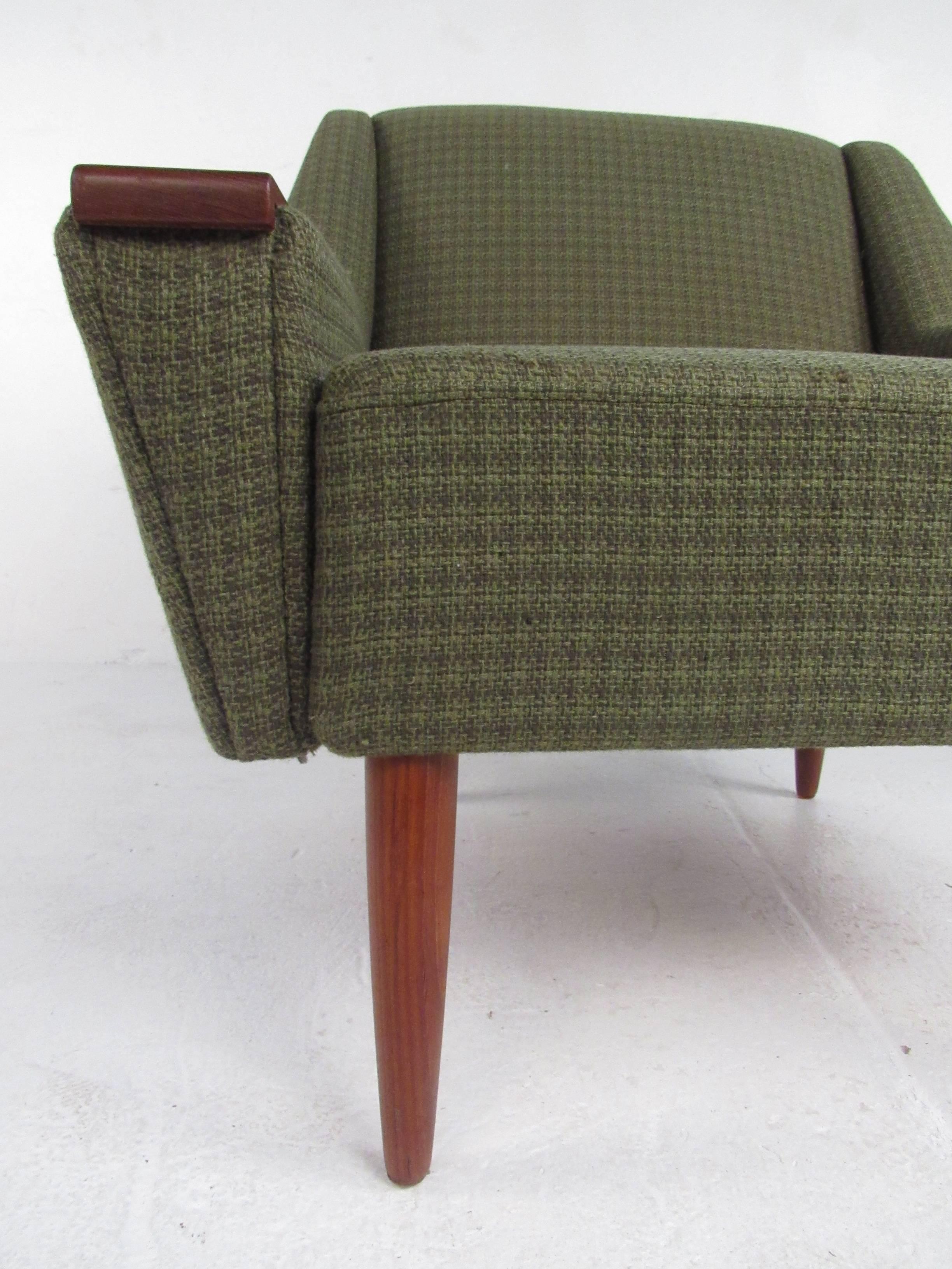 Teak Pair of Danish Modern Lounge Chairs