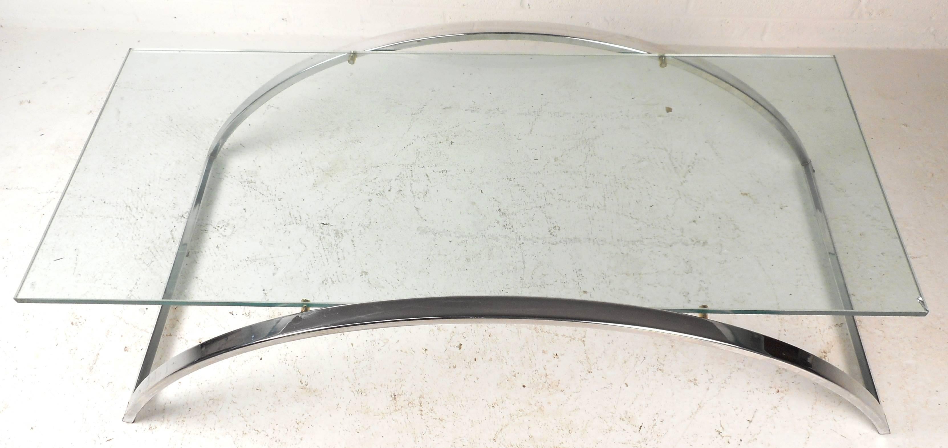 Mid-Century Modern Flat Bar Chrome and Glass Coffee Table In Good Condition In Brooklyn, NY