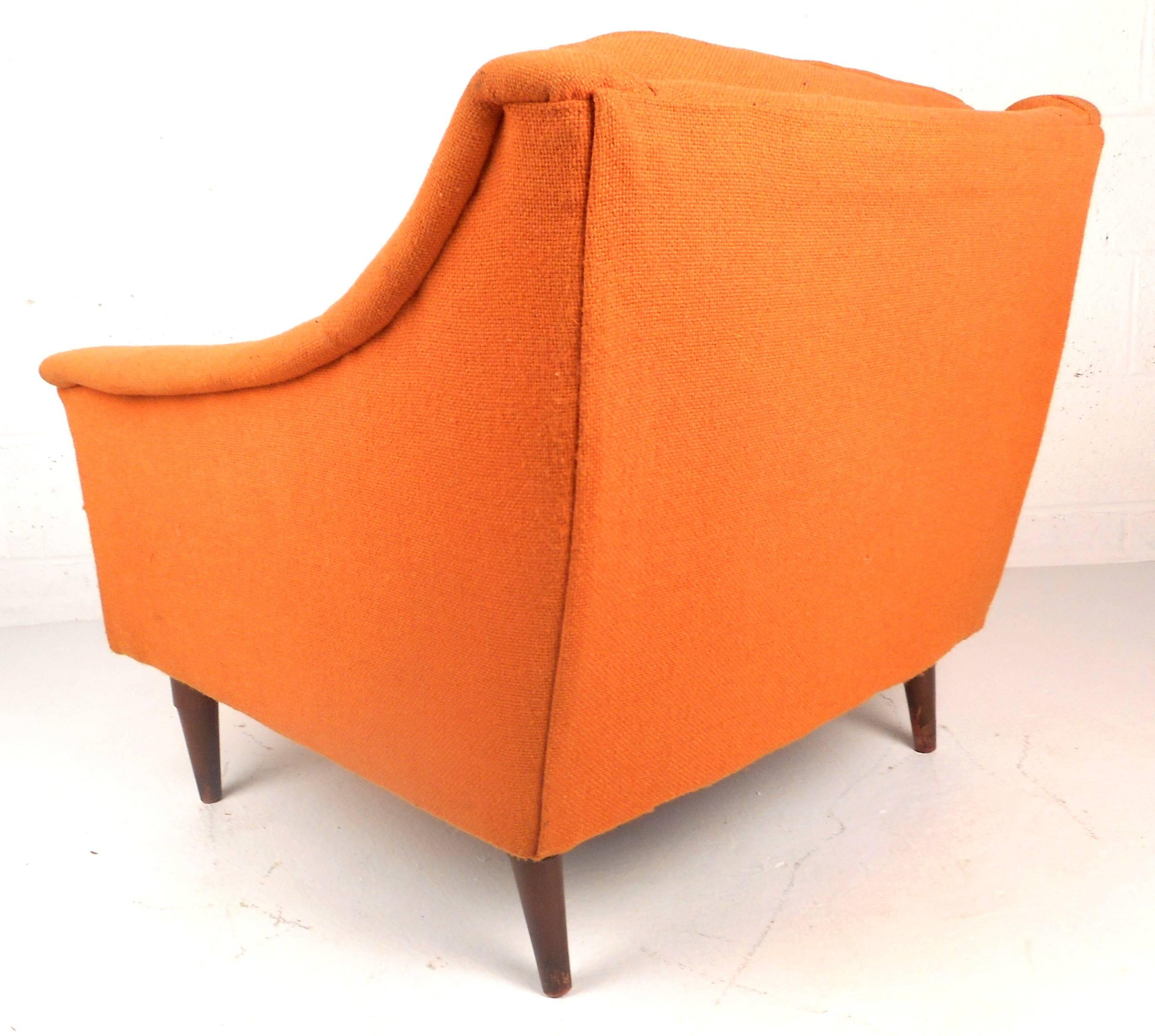 Mid-Century Modern Danish Lounge Chair by Selig In Good Condition In Brooklyn, NY