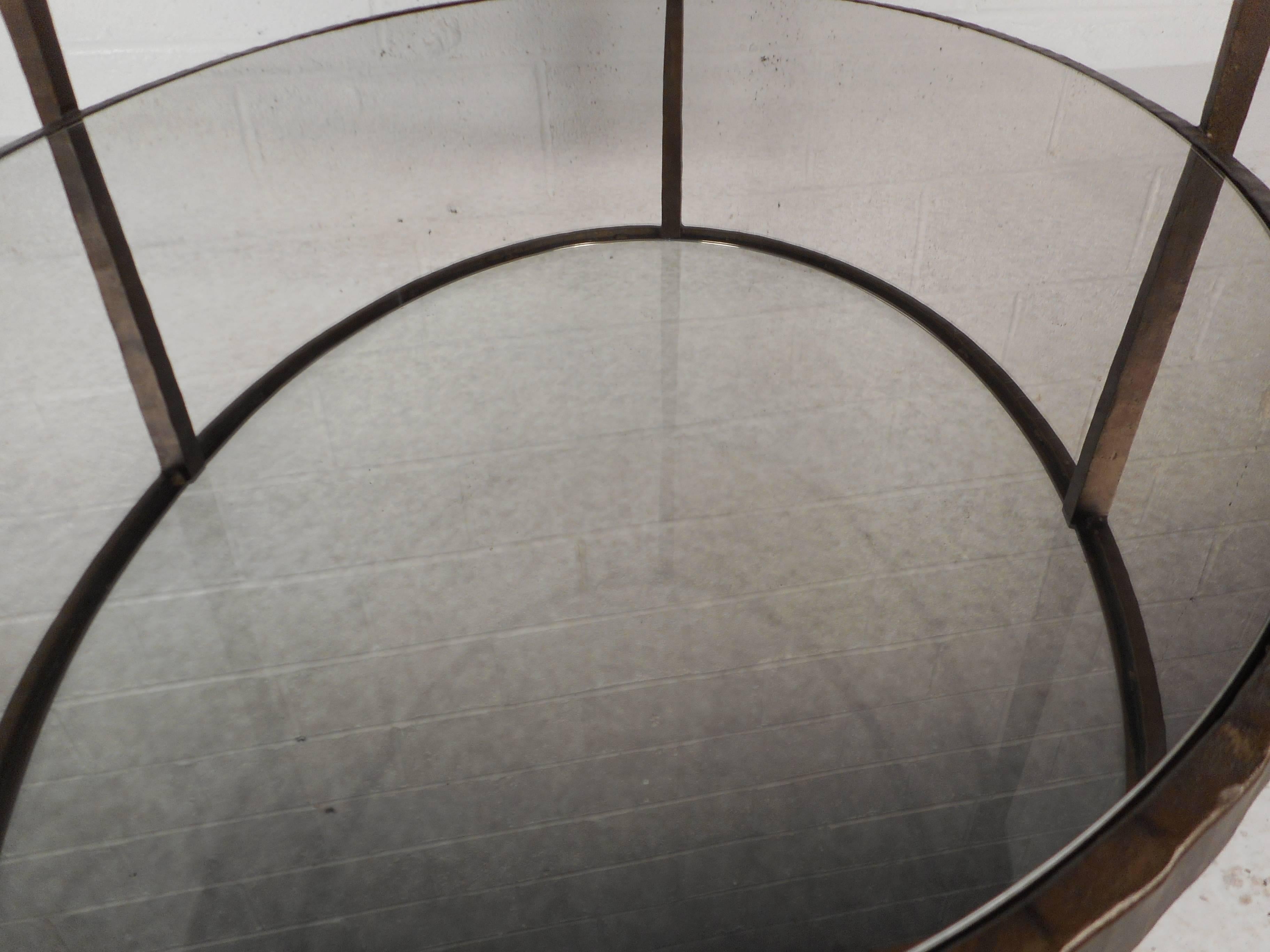 Mid-Century Modern Oval Two-Tier Textured Metal Coffee Table In Good Condition In Brooklyn, NY
