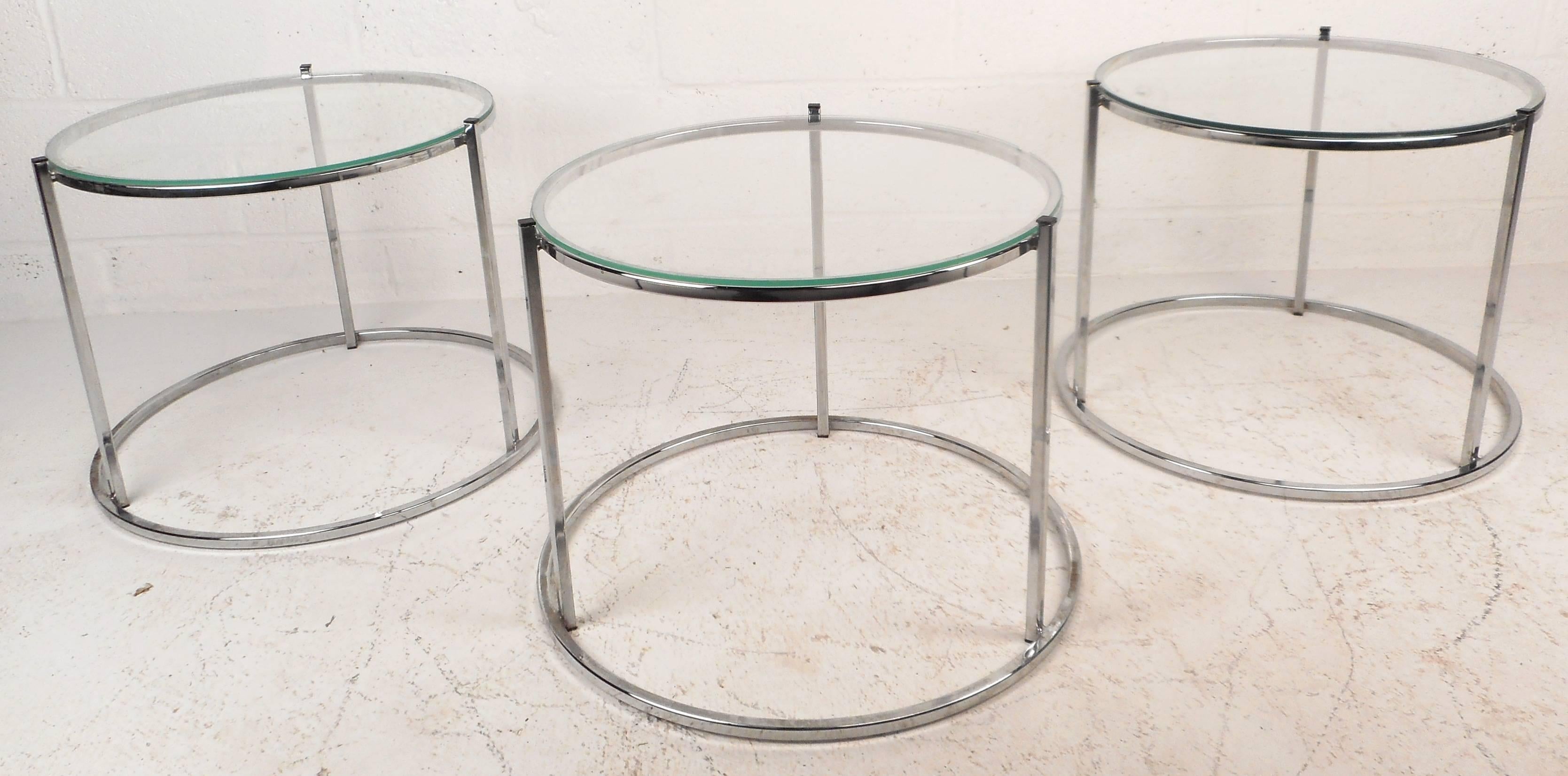 American Mid-Century Modern Chrome and Glass Nesting Tables in the Style of Milo Baughman