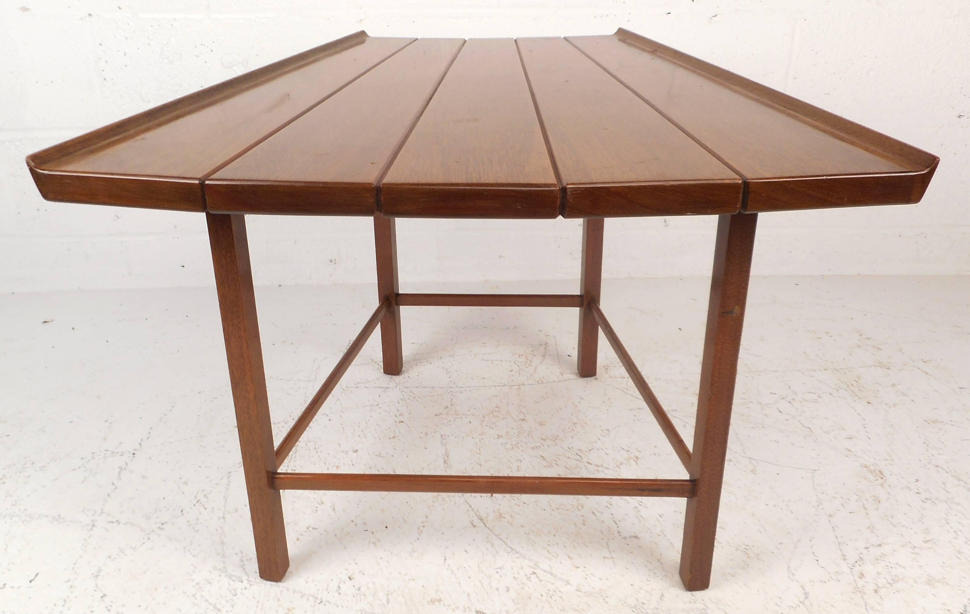 Mid-Century Modern Dunbar Style Slat Bench In Good Condition In Brooklyn, NY