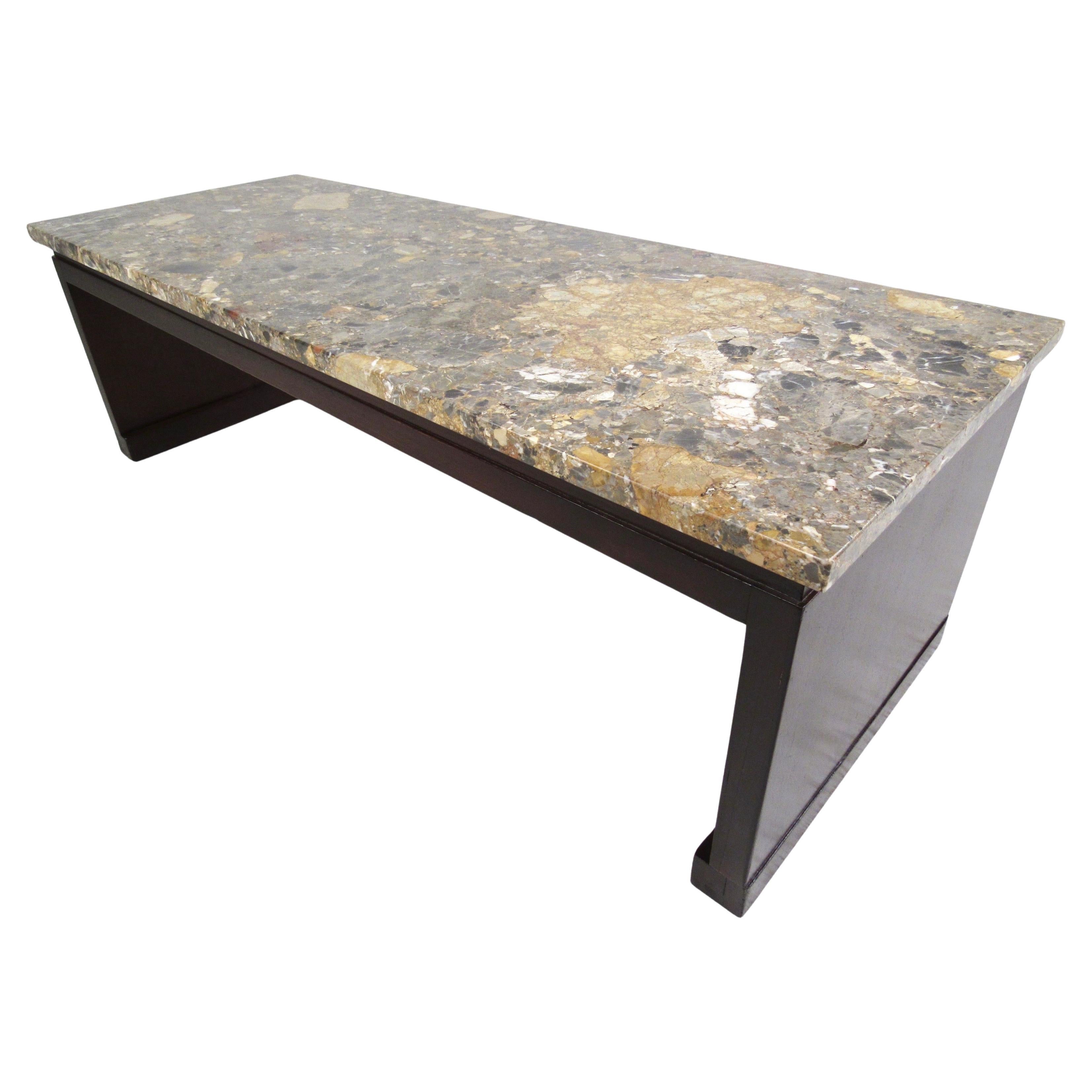 Table basse à plateau en marbre du milieu du siècle dernier de Widdicomb