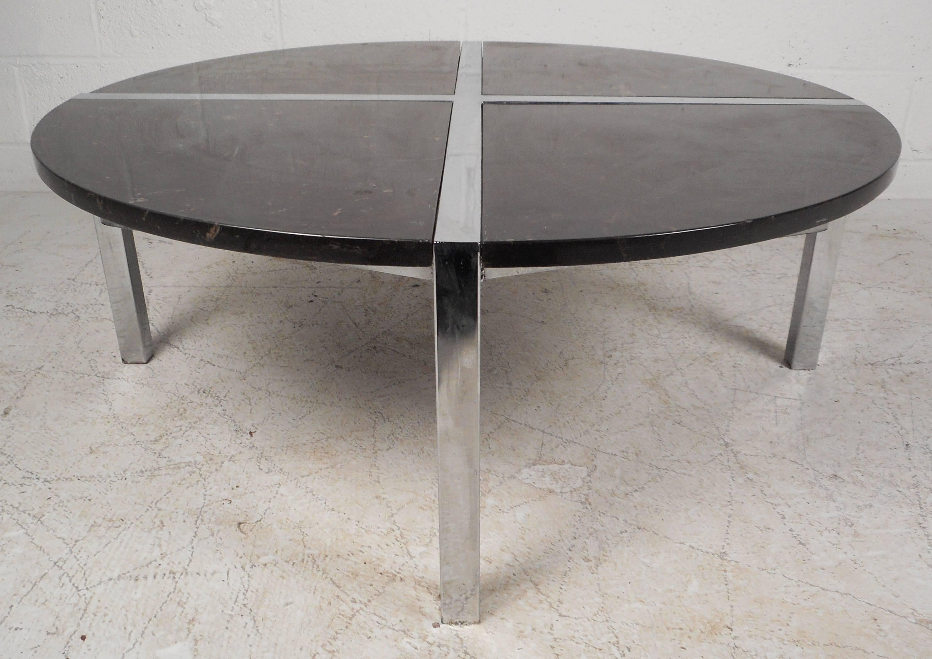 Mid-Century Modern Chrome and Marble Top Coffee Table In Good Condition In Brooklyn, NY