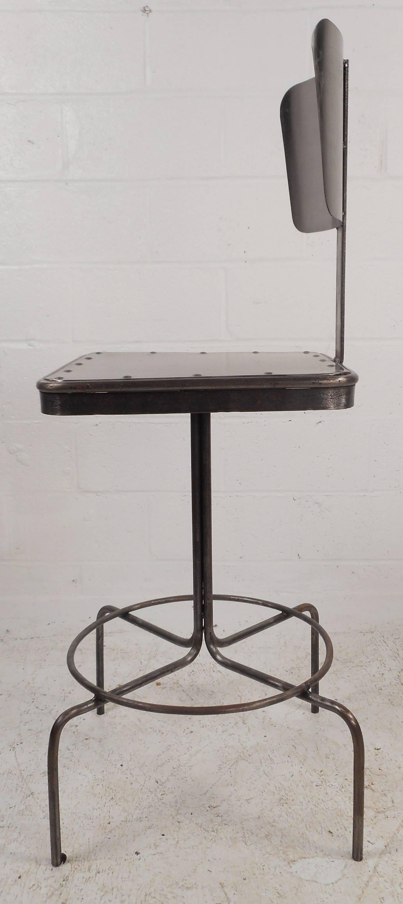 Vintage Industrial Metal Bar Stool In Good Condition In Brooklyn, NY