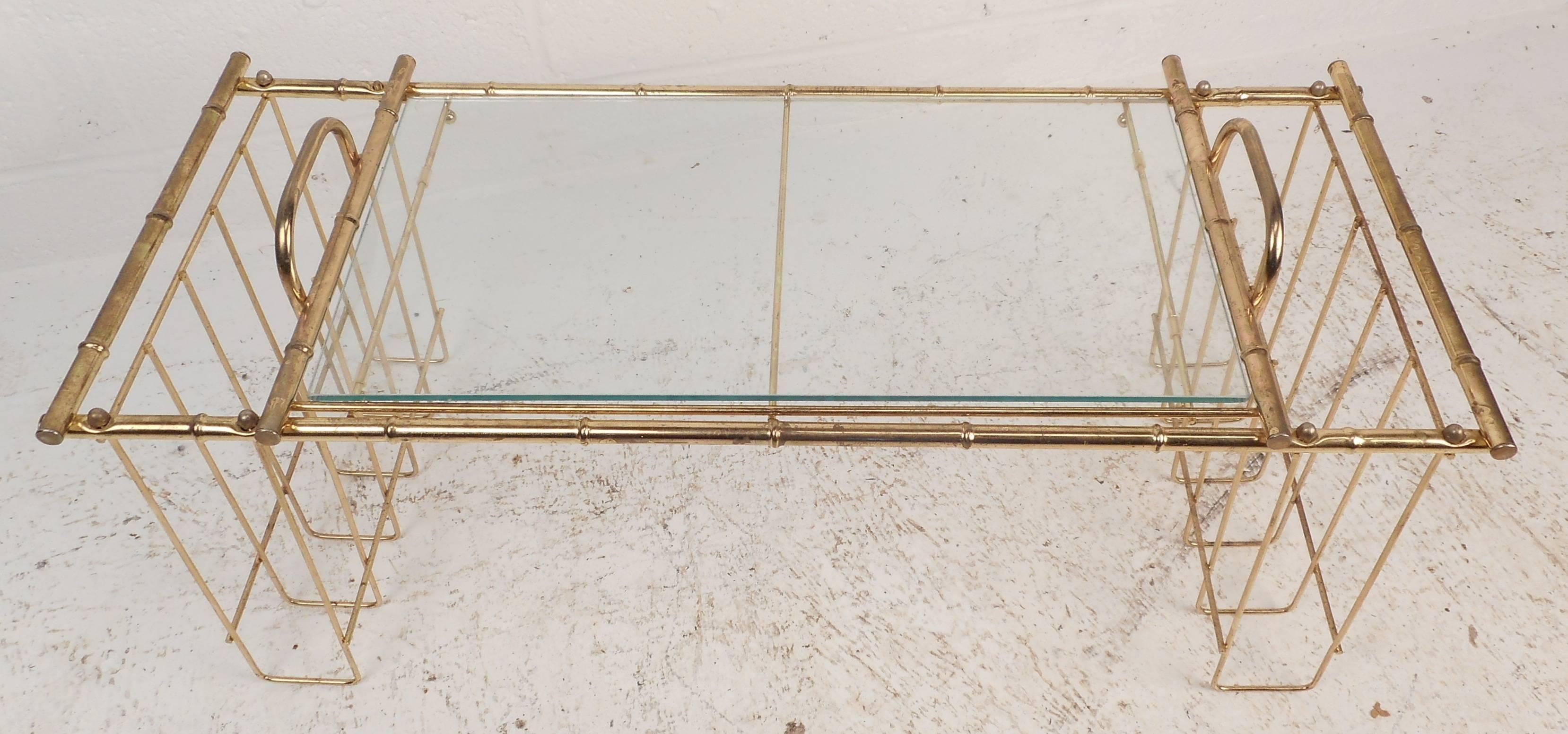 Mid-Century Modern Brass and Glass Serving Tray In Good Condition In Brooklyn, NY