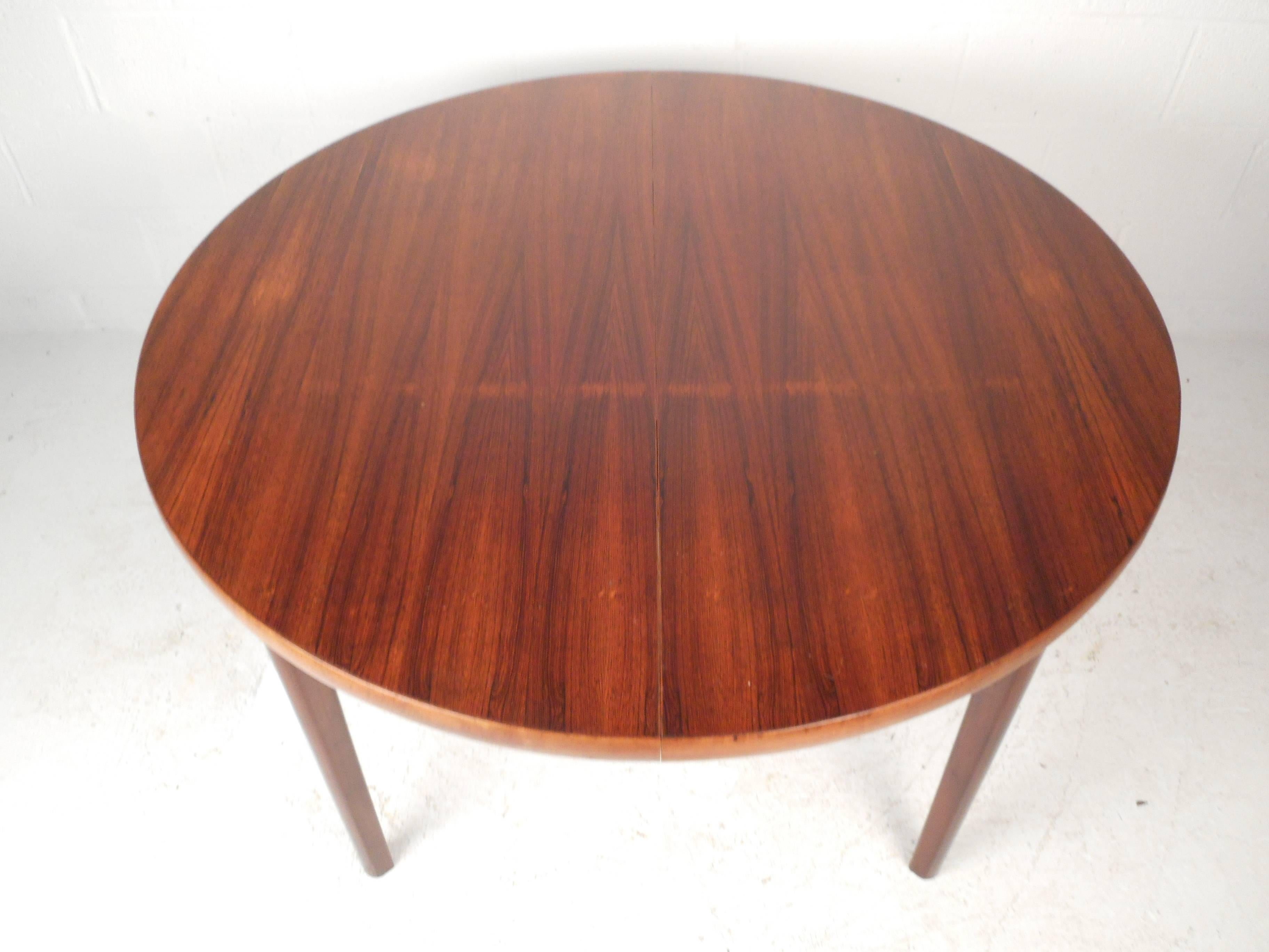 Mid-Century Modern Rosewood Dining Table 2
