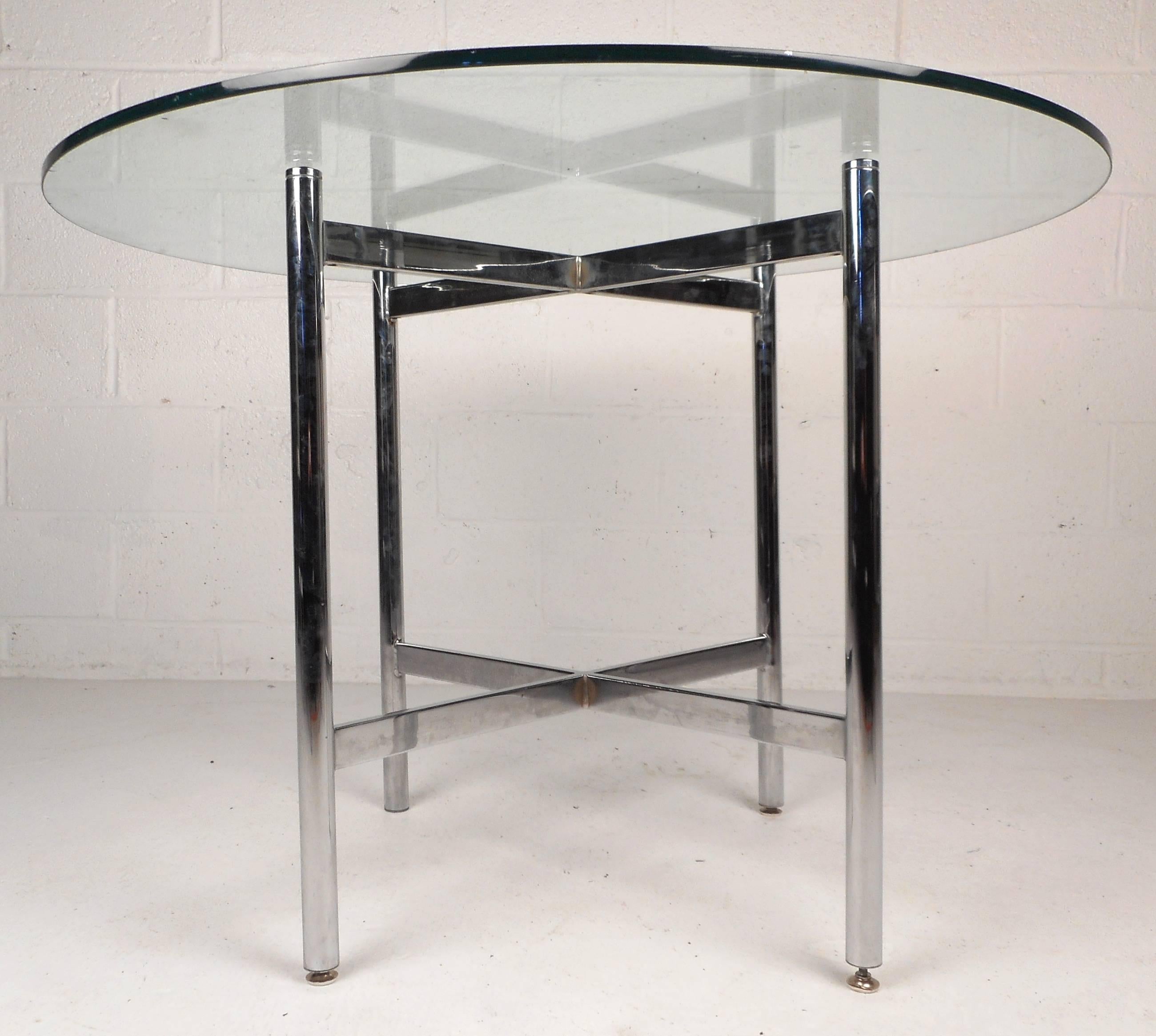 Mid-Century Modern Chrome X-Base Dining Set In Good Condition In Brooklyn, NY