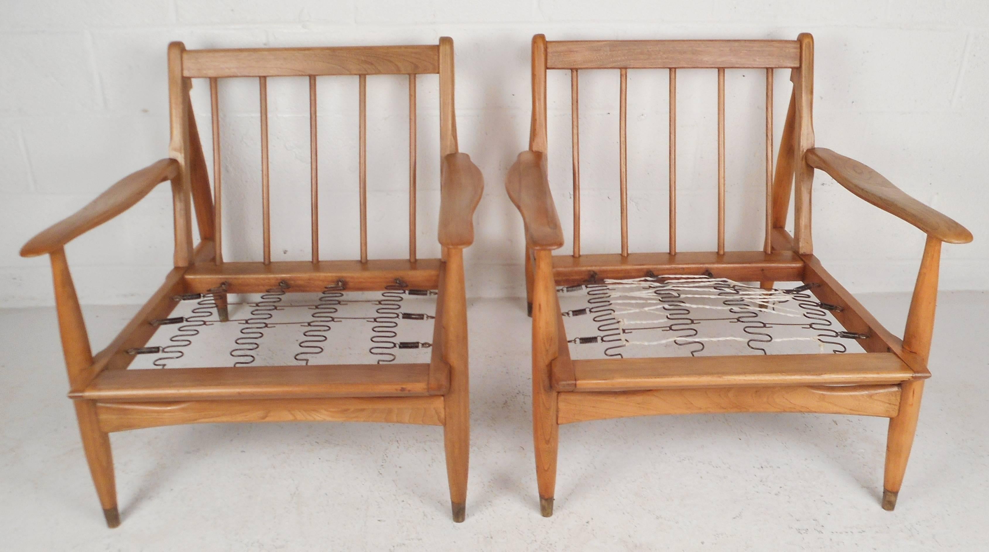 Late 20th Century Mid-Century Modern Oak Lounge Chairs