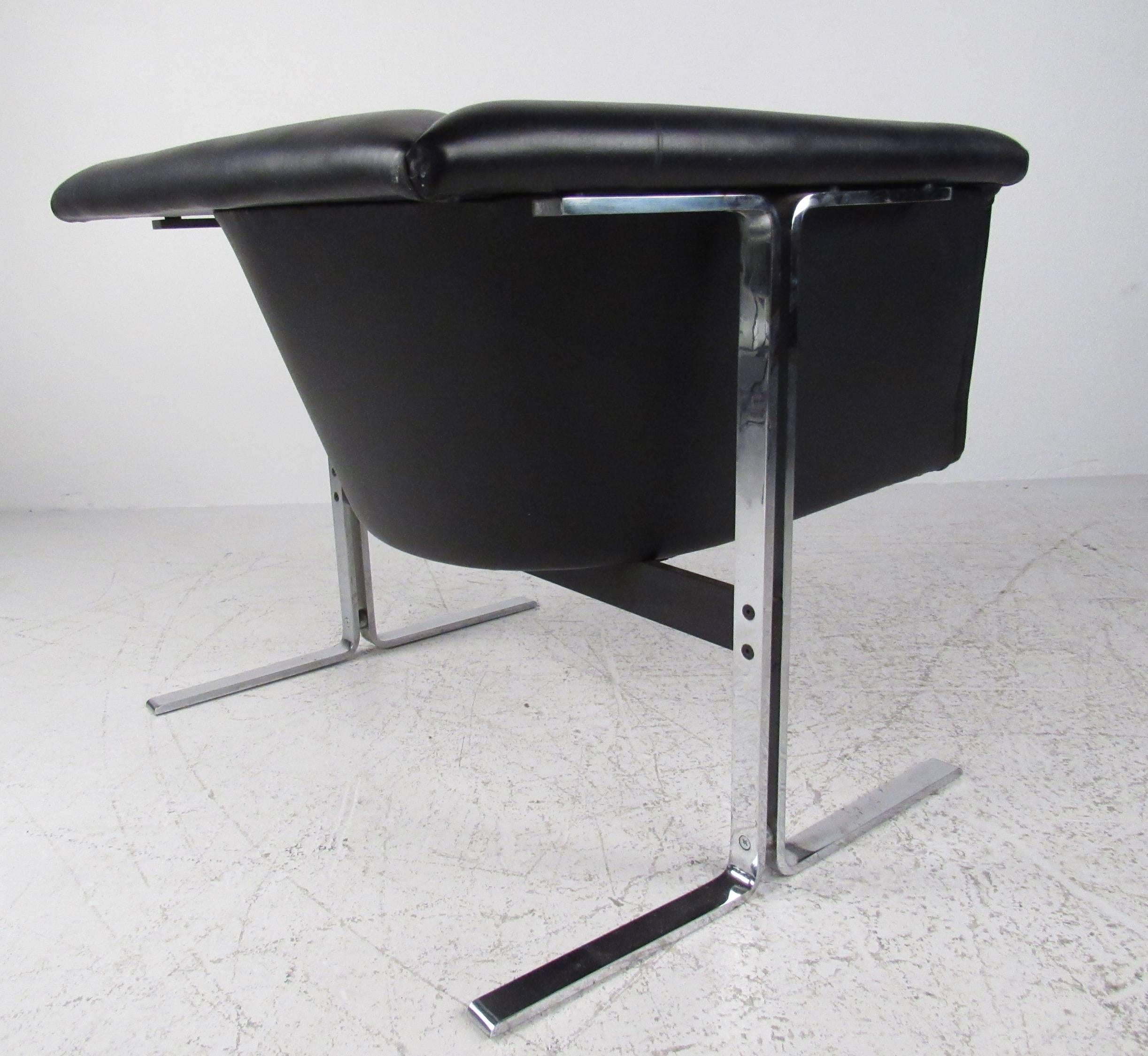 Scandinavian Modern Geoffrey Harcourt Lounge Chair by Artifort For Sale